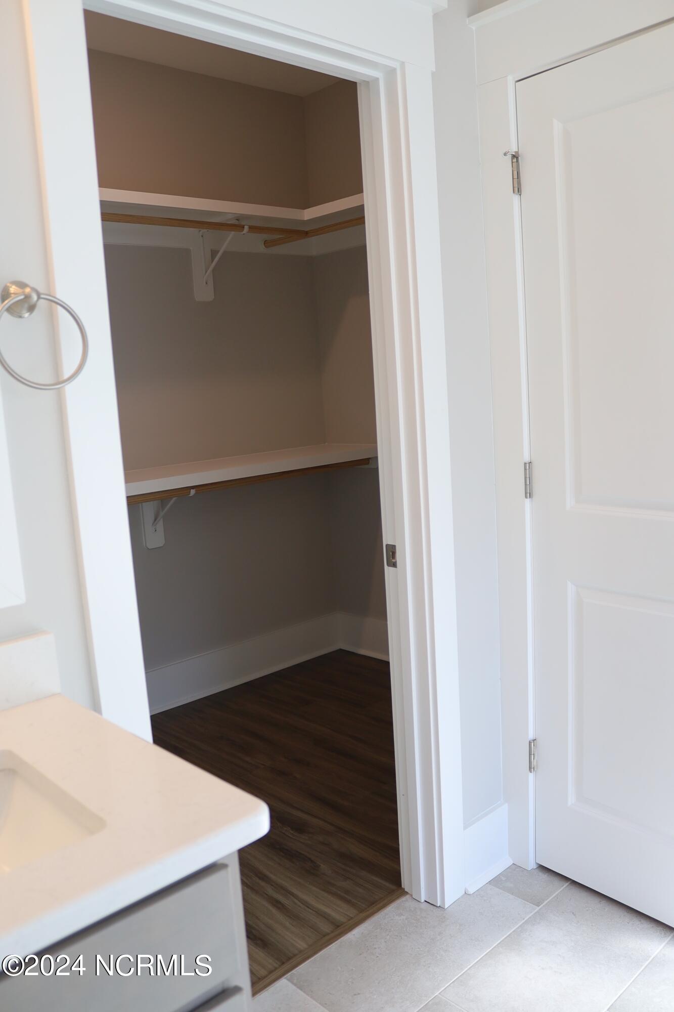 21 E Singing Avenue Property Photo 15