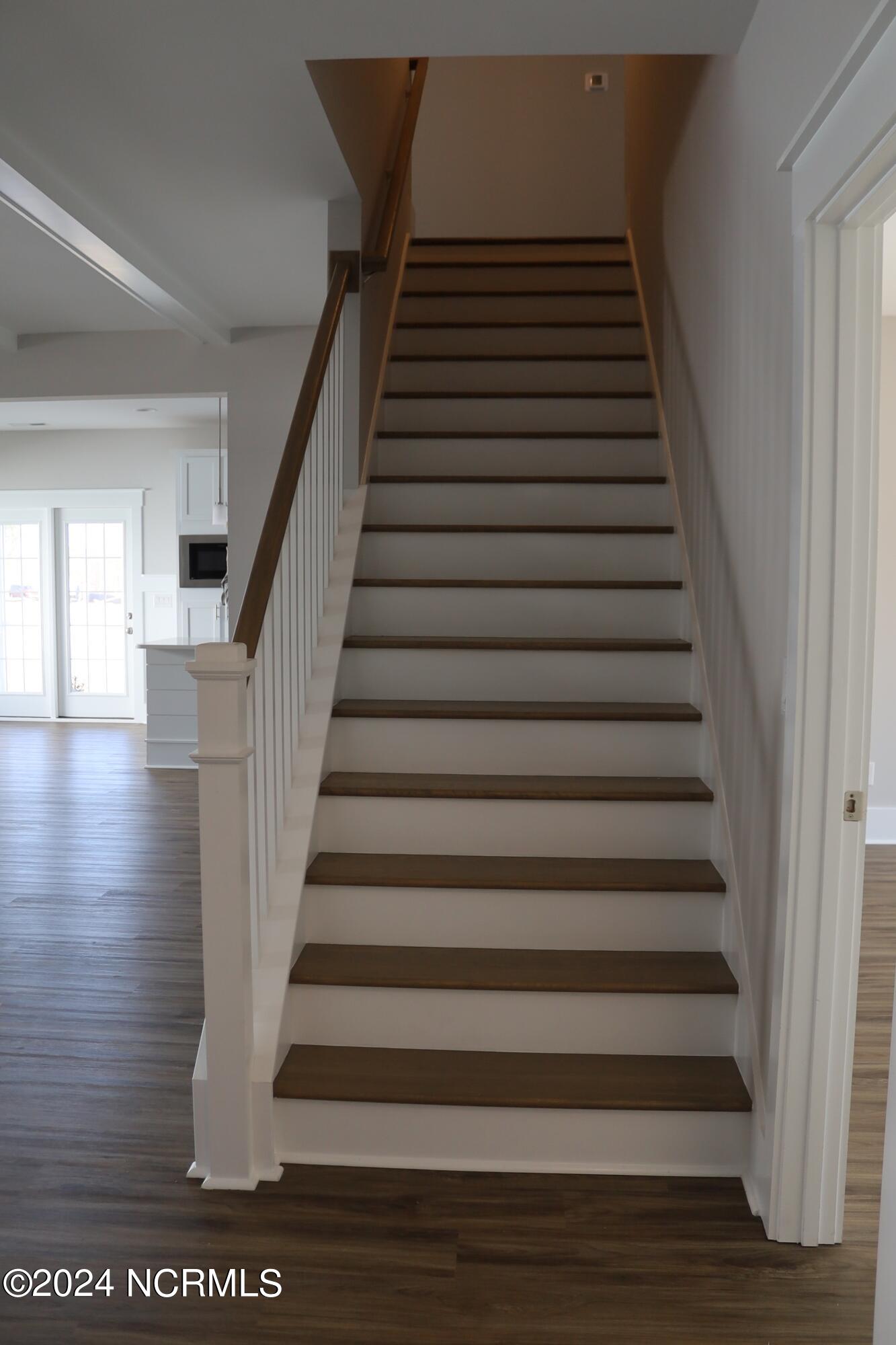 21 E Singing Avenue Property Photo 17