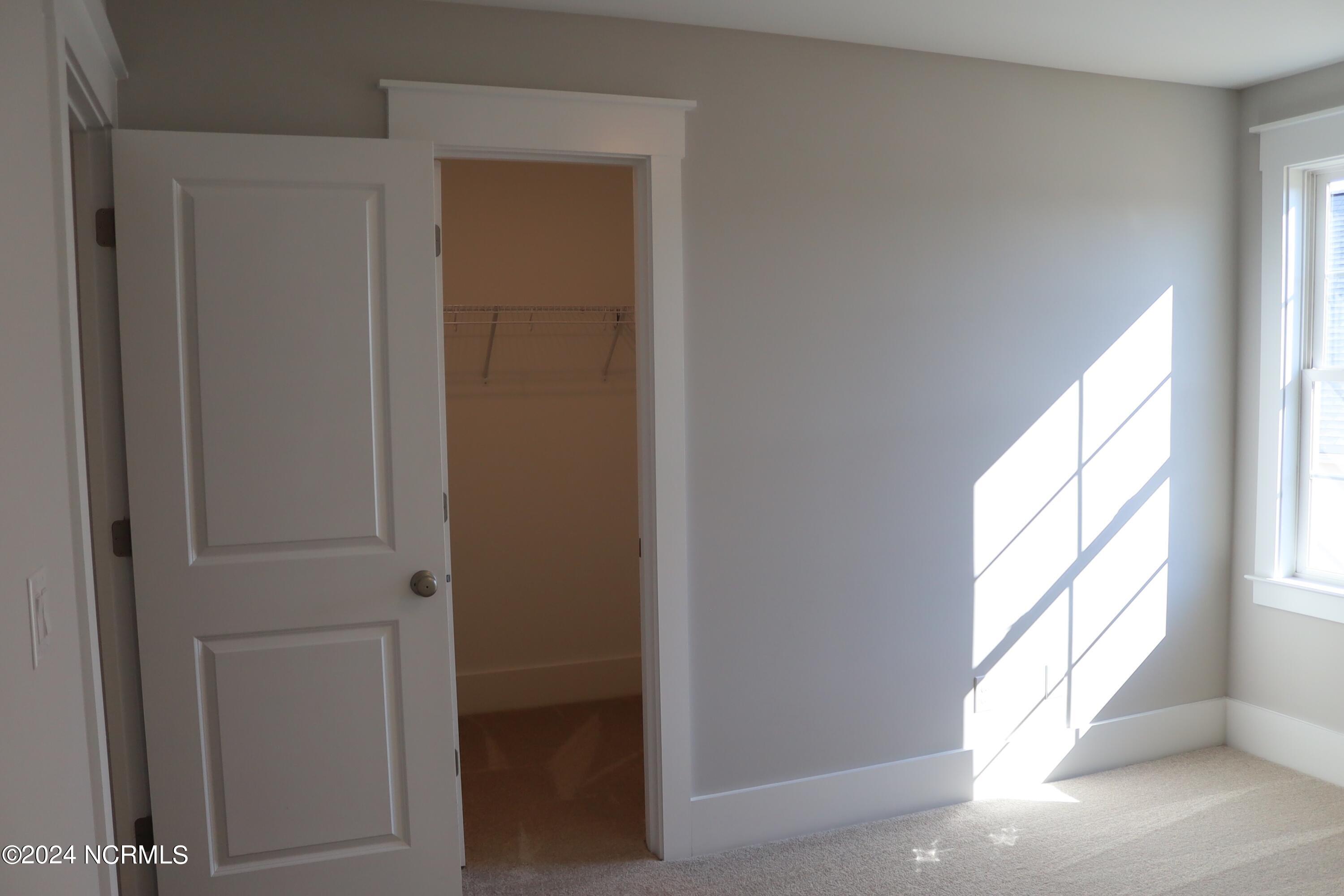 21 E Singing Avenue Property Photo 22
