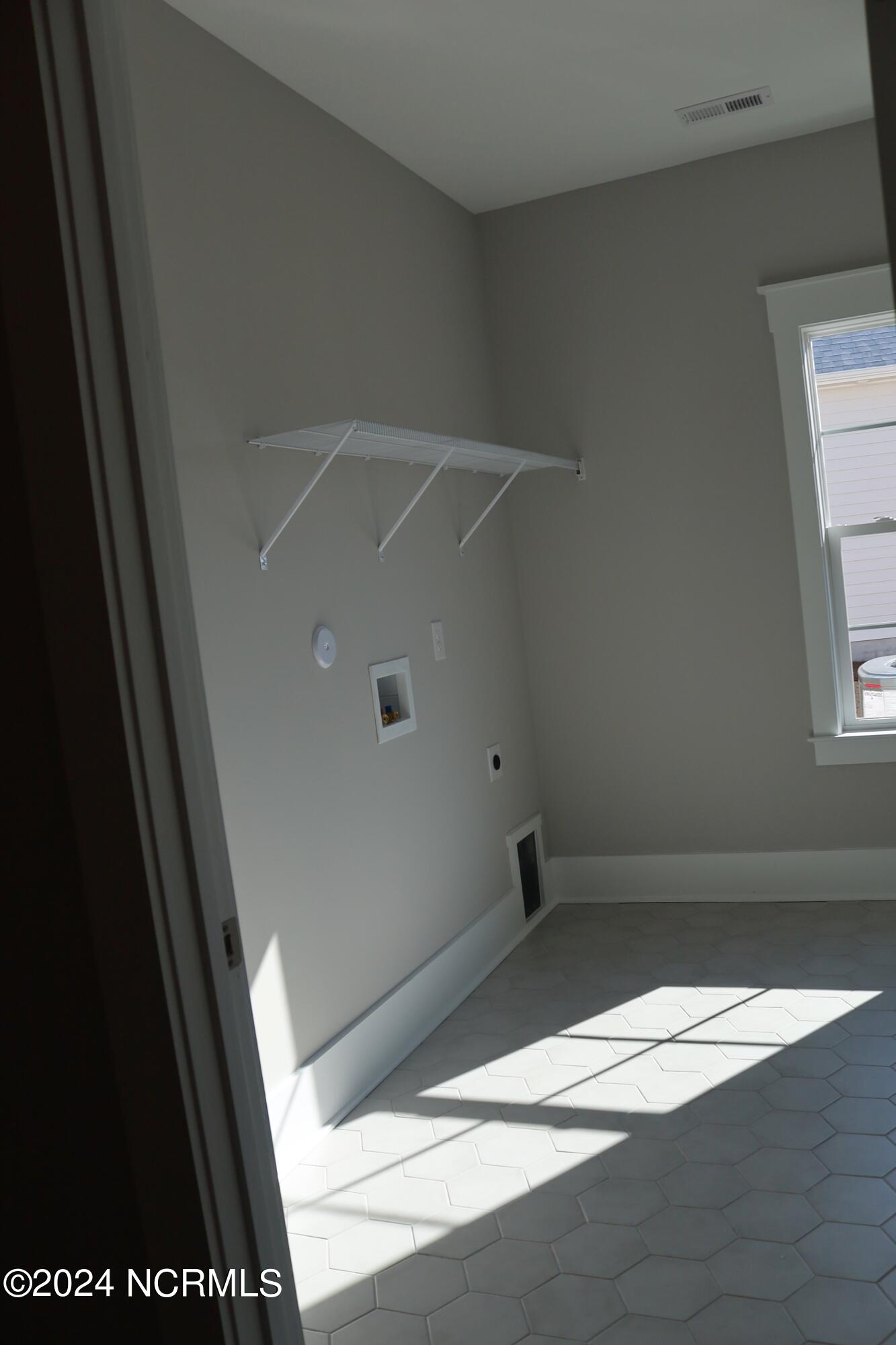 21 E Singing Avenue Property Photo 26
