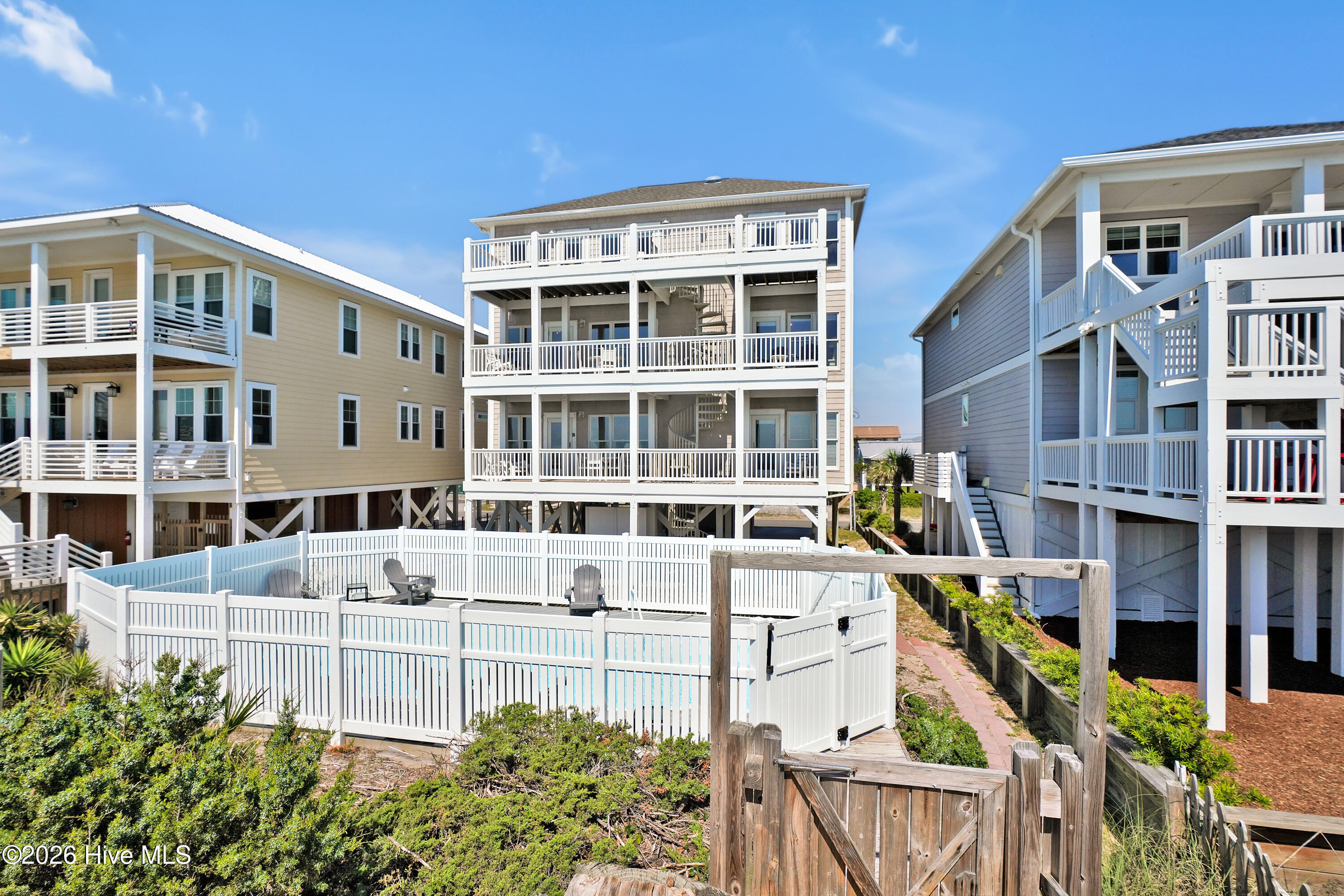 1412 Carolina Beach Avenue N Unit 1 Property Photo 2