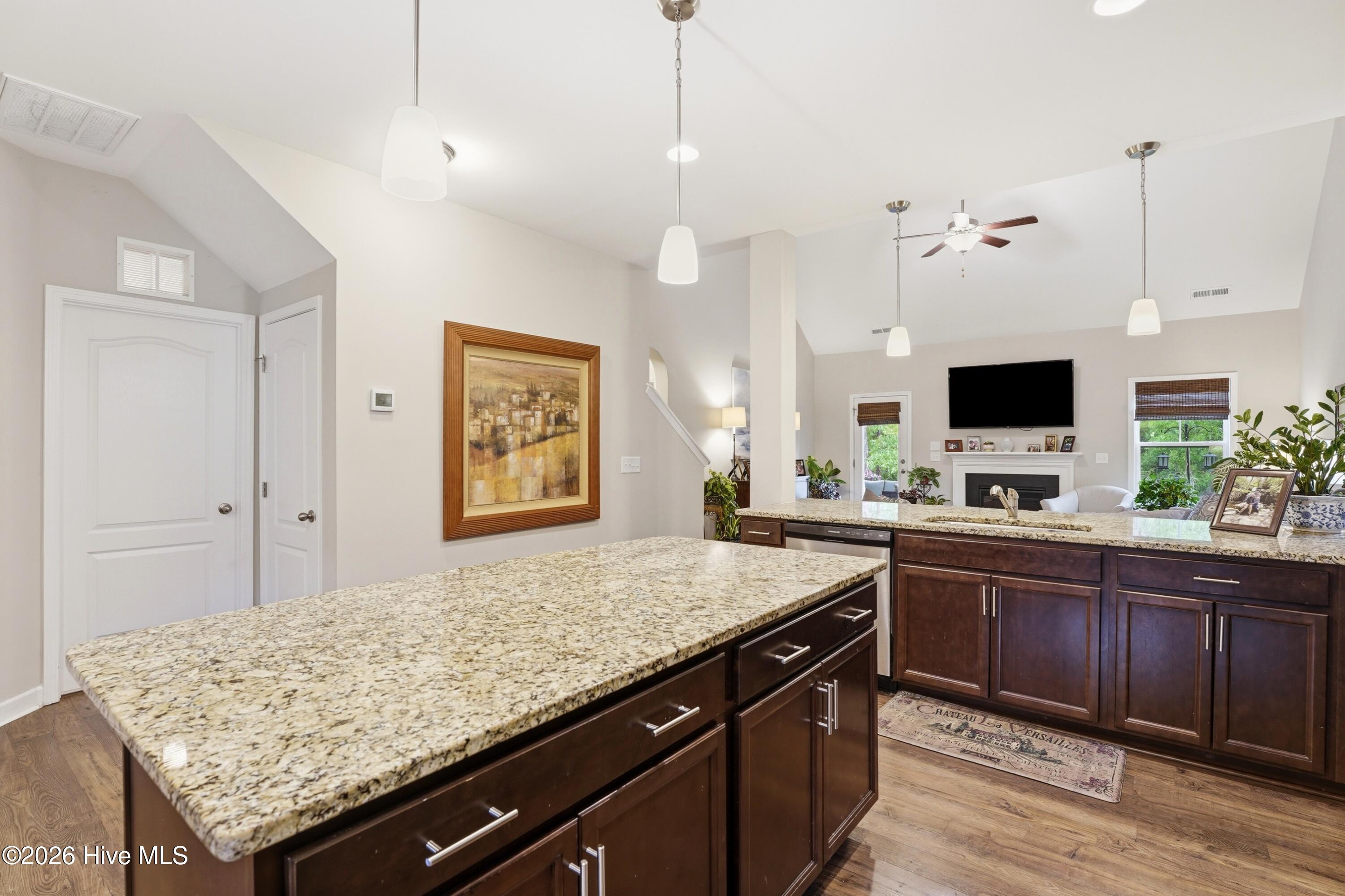 4060 Irwin Drive Property Photo 14