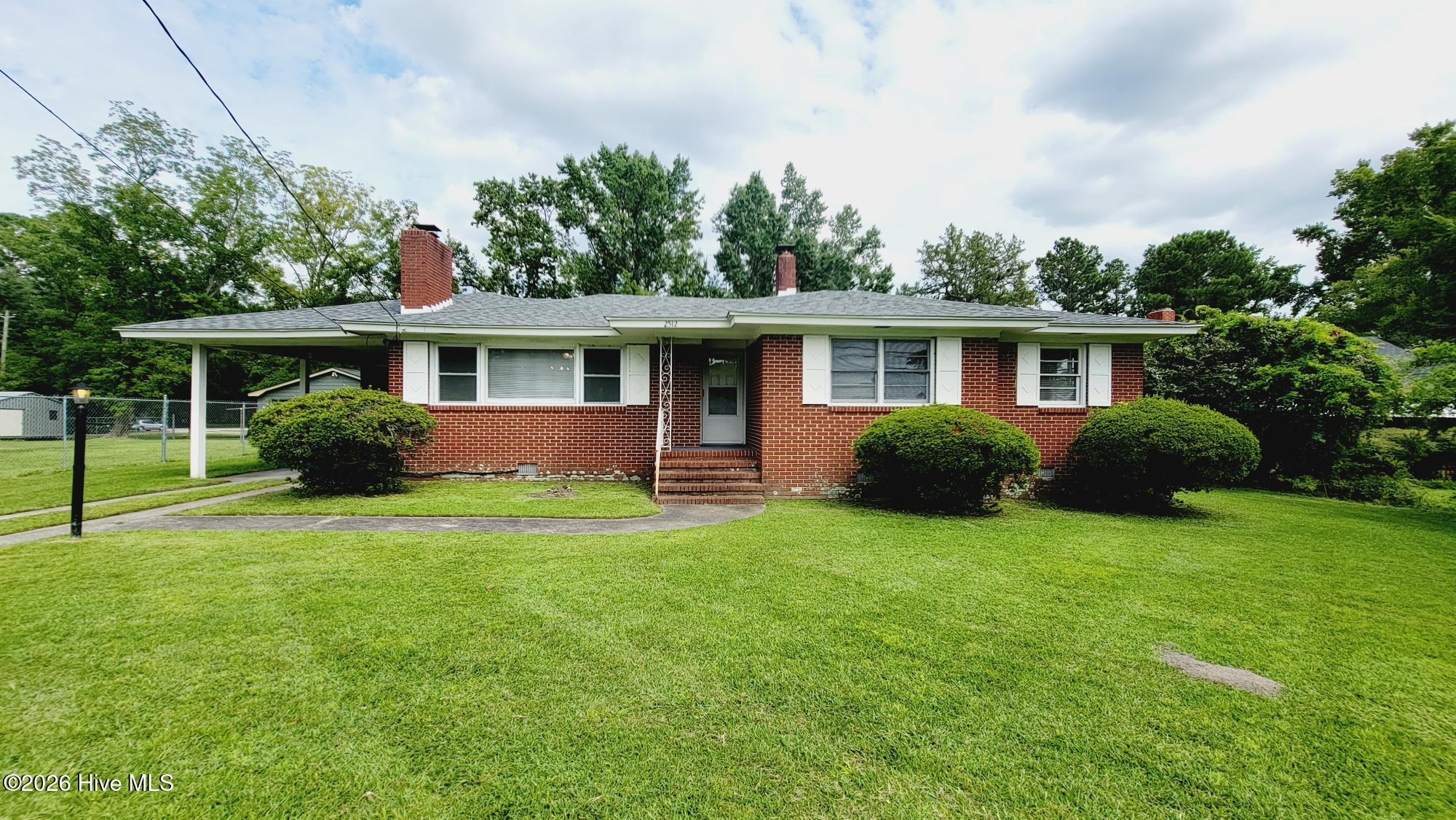 2512 Castle Hayne Road Property Photo 1