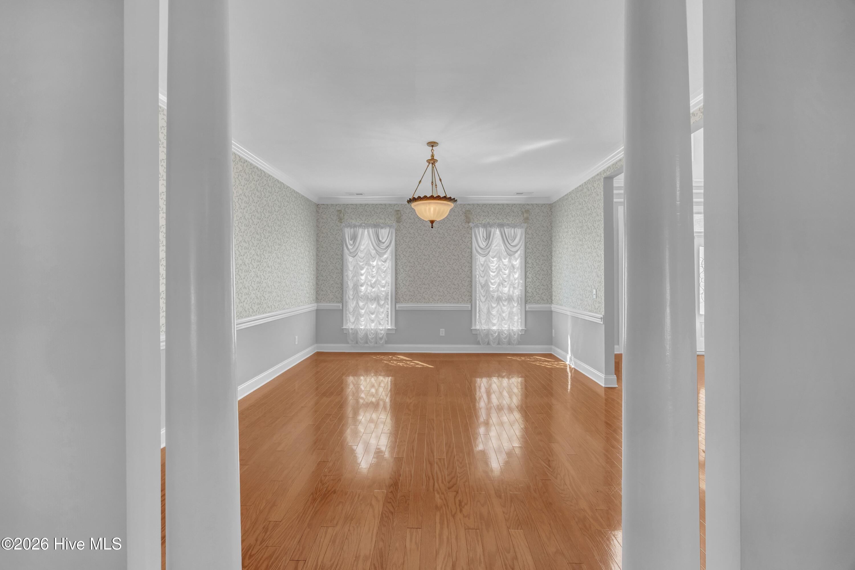 5634 Chelon Avenue Property Photo 7