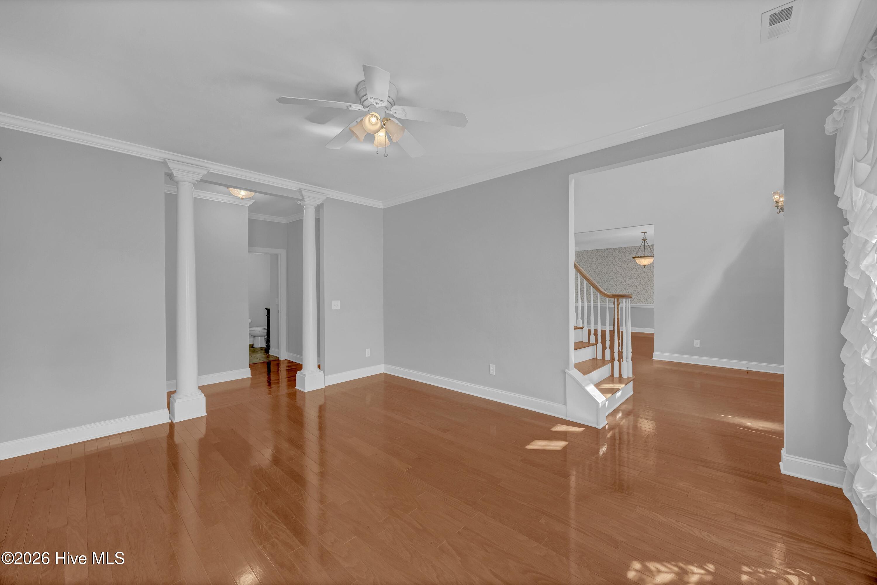 5634 Chelon Avenue Property Photo 10