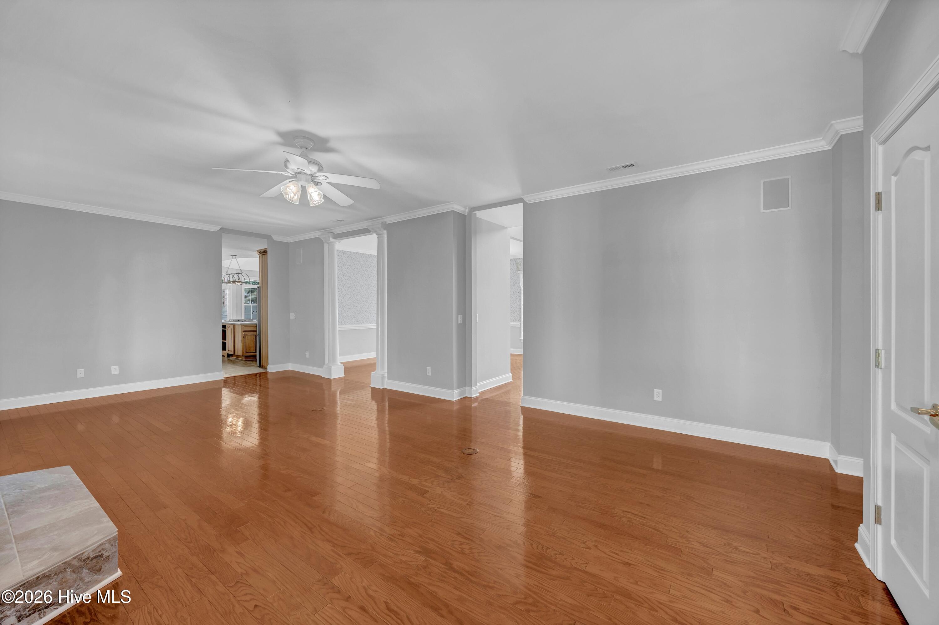 5634 Chelon Avenue Property Photo 12