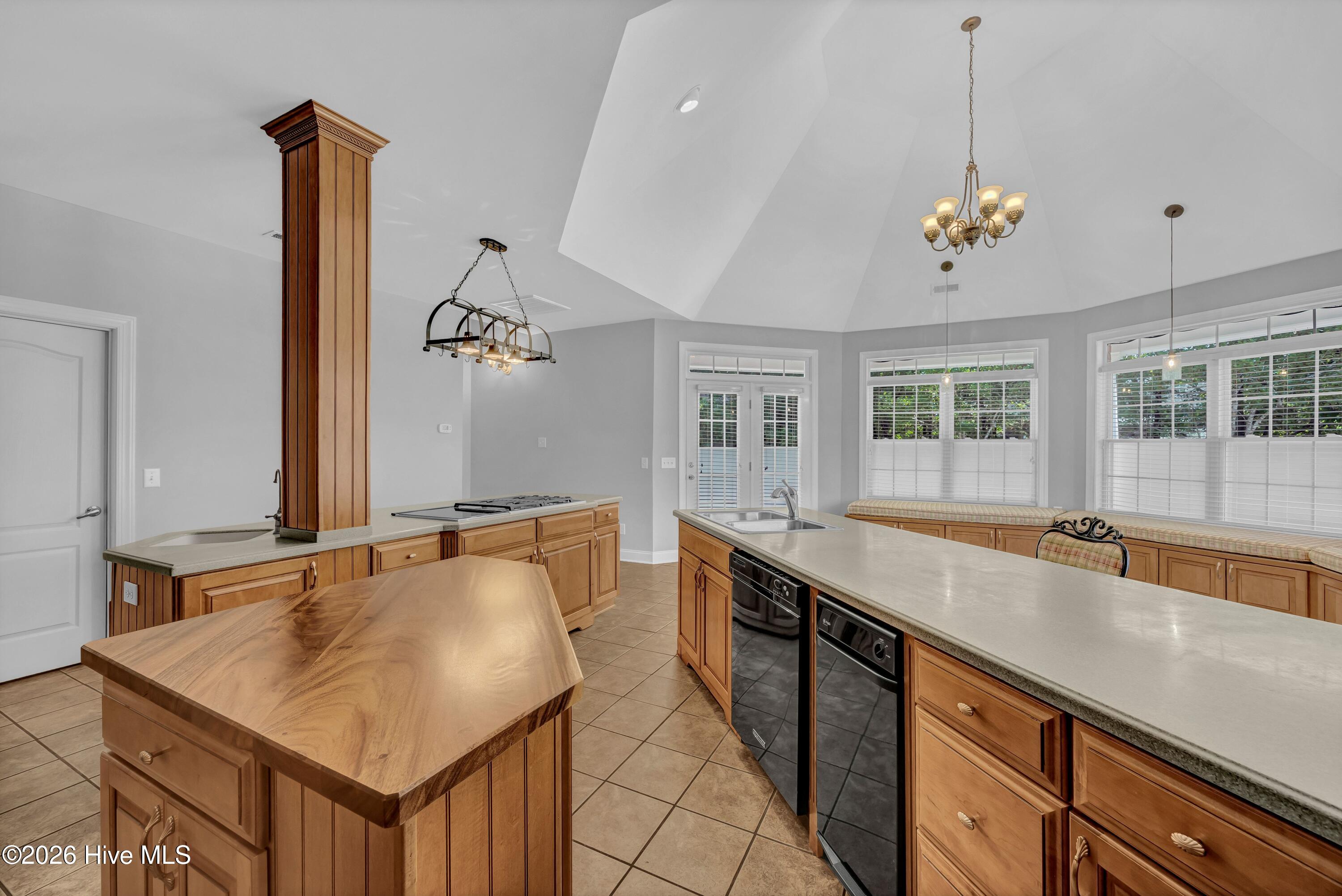 5634 Chelon Avenue Property Photo 18