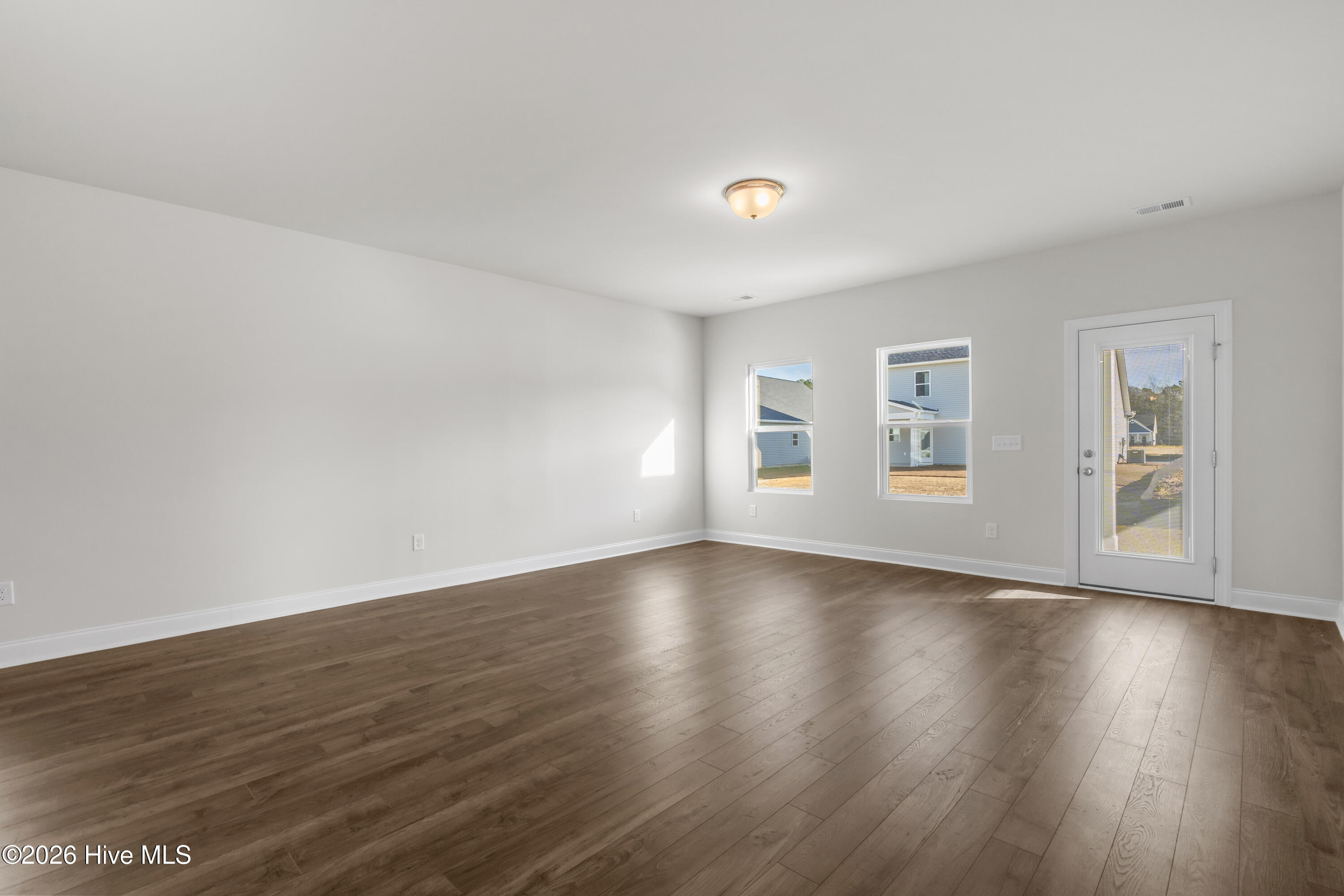 1099 Rosefield Way Property Photo 3
