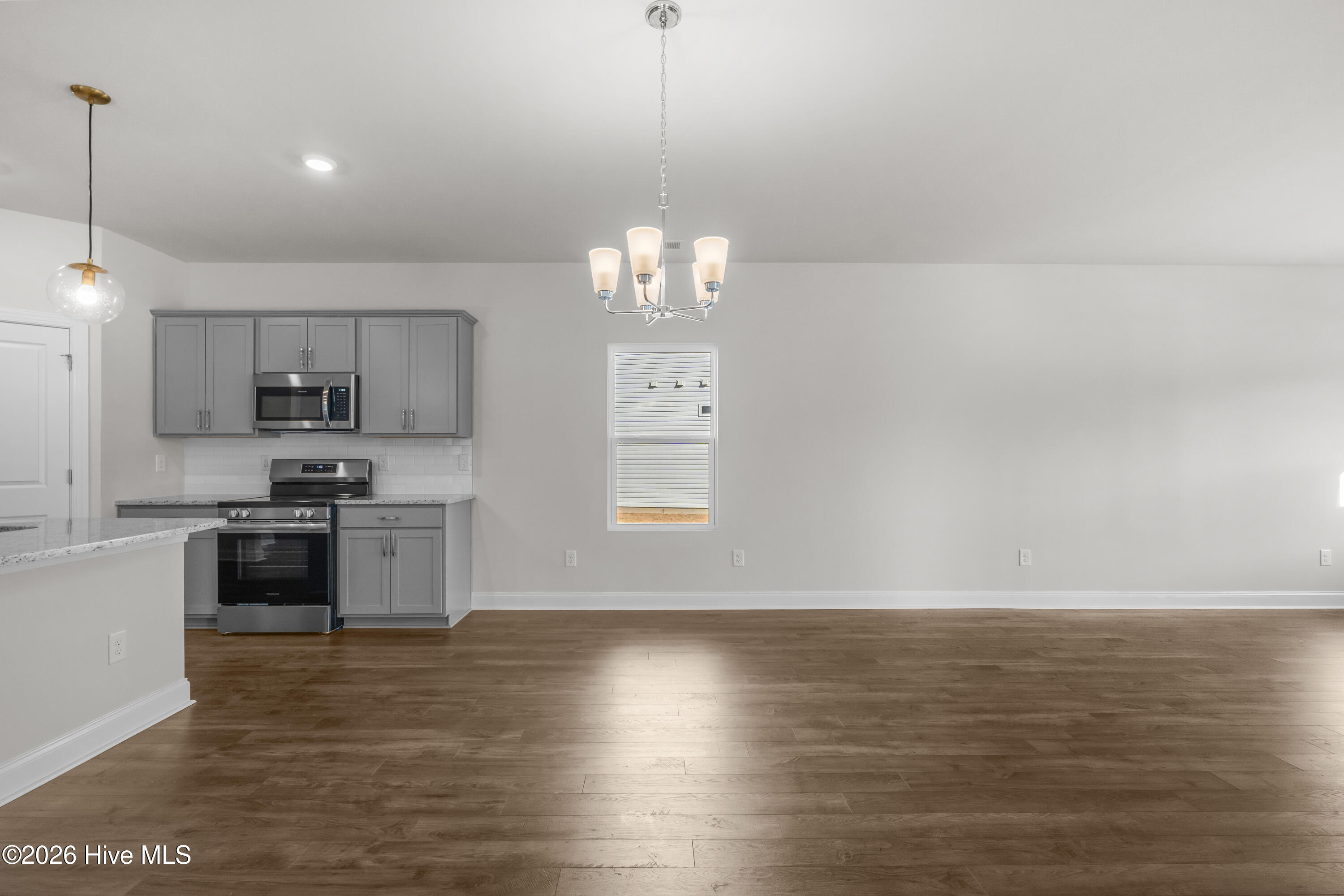 1099 Rosefield Way Property Photo 11