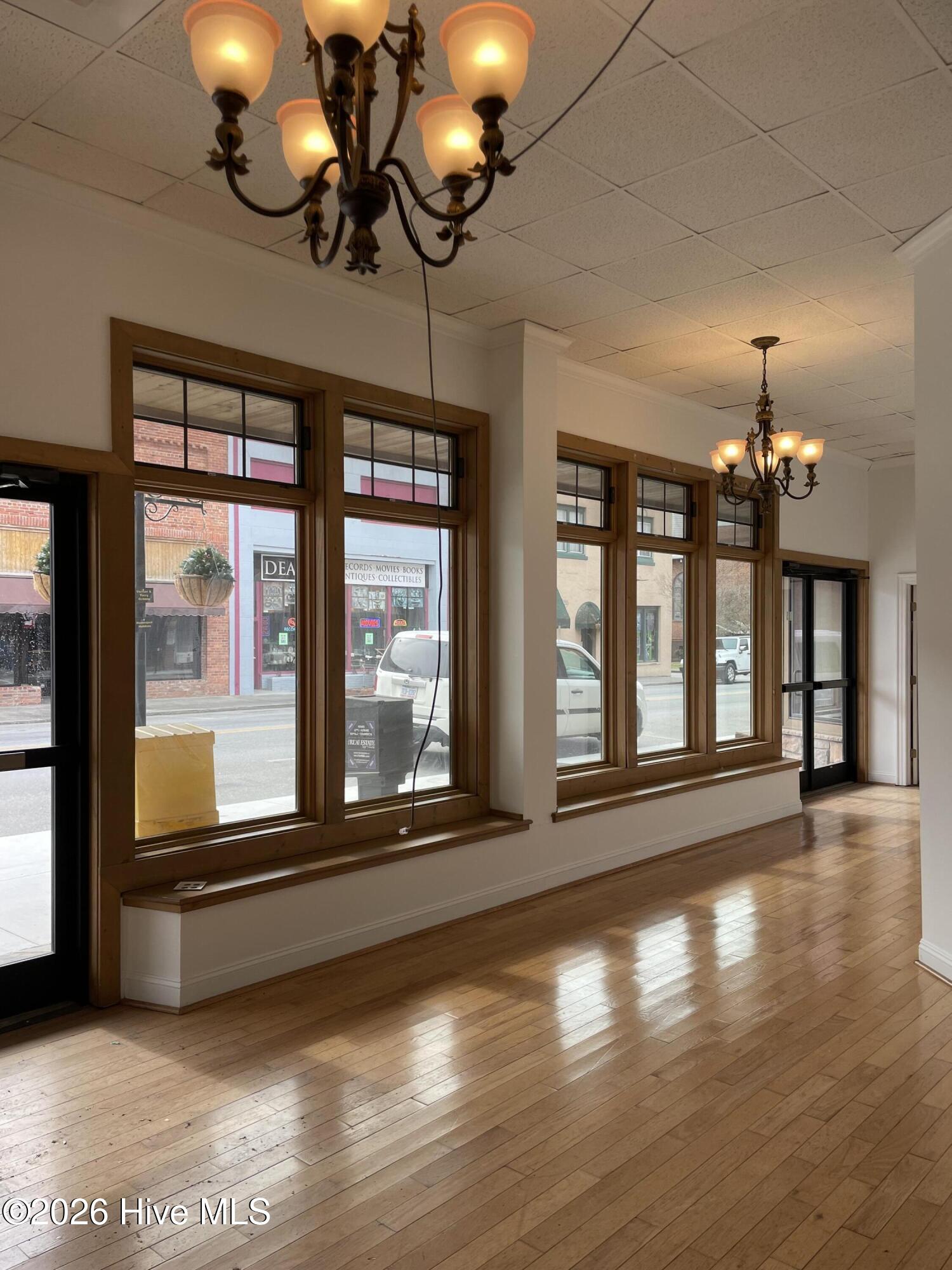 995 Main Street Property Photo 3