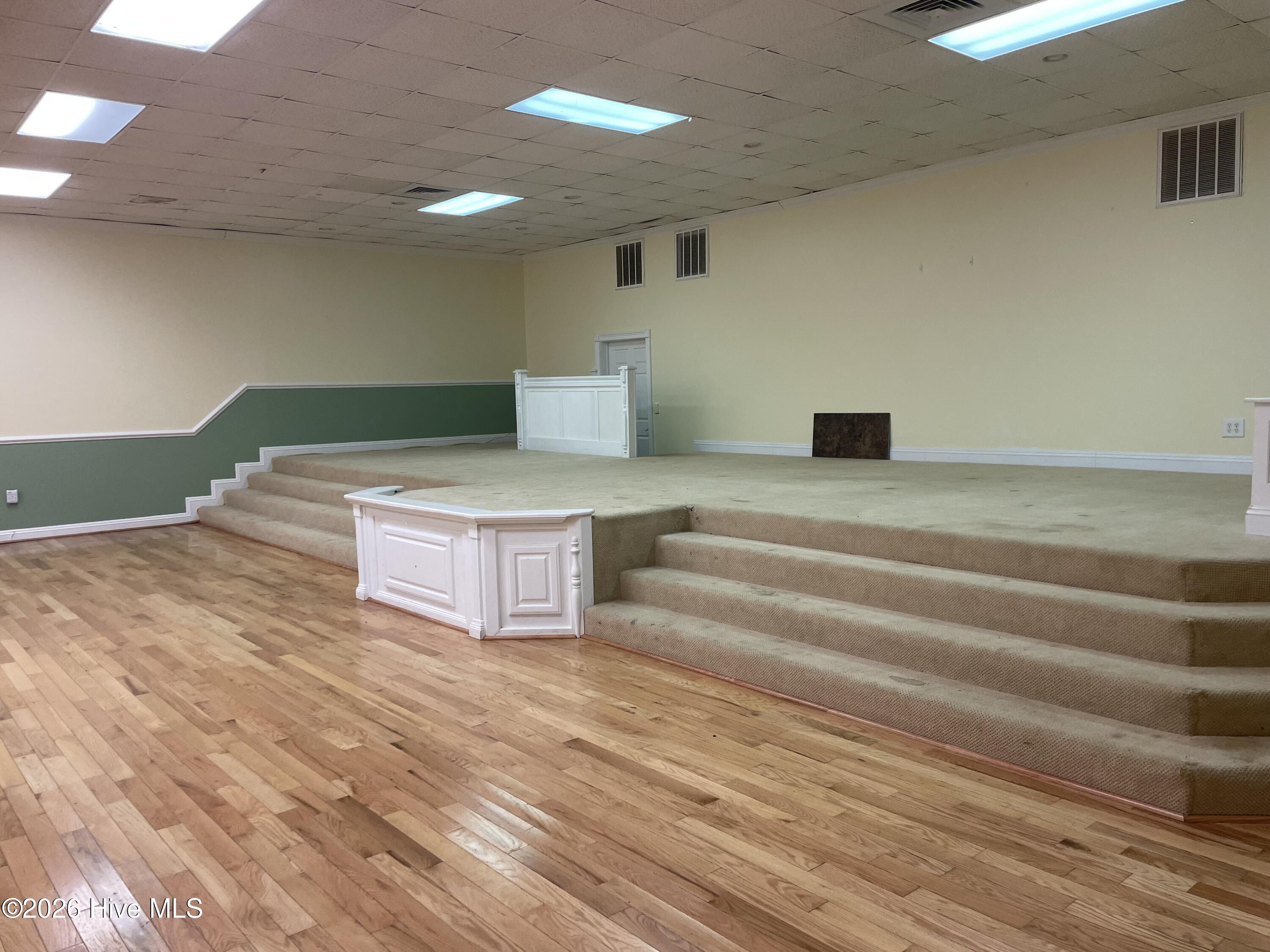 995 Main Street Property Photo 16