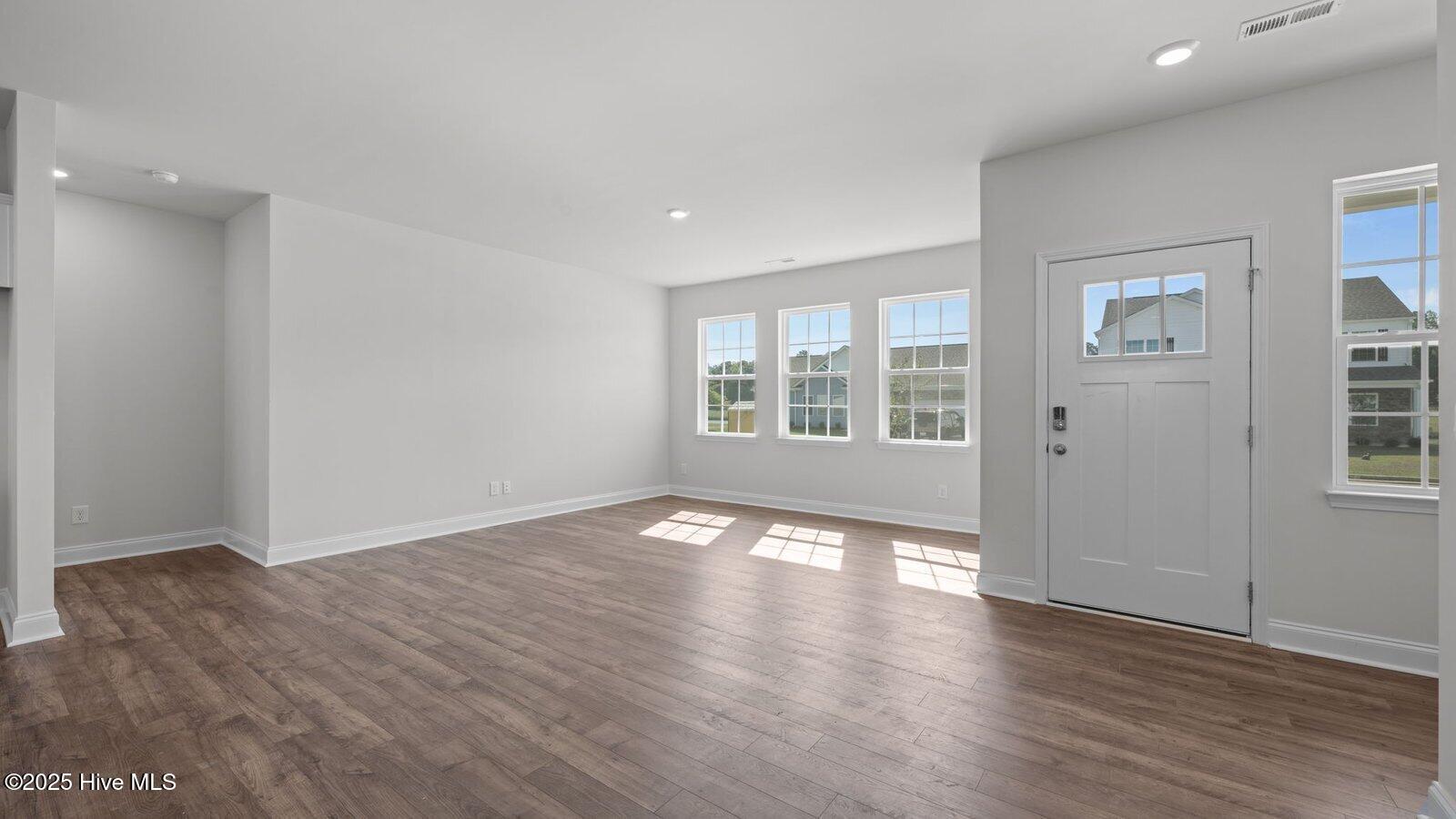 272 Lake Tyler Drive Property Photo 11