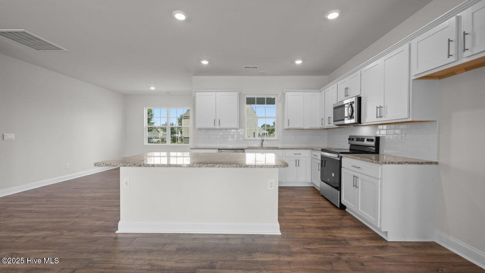 272 Lake Tyler Drive Property Photo 14