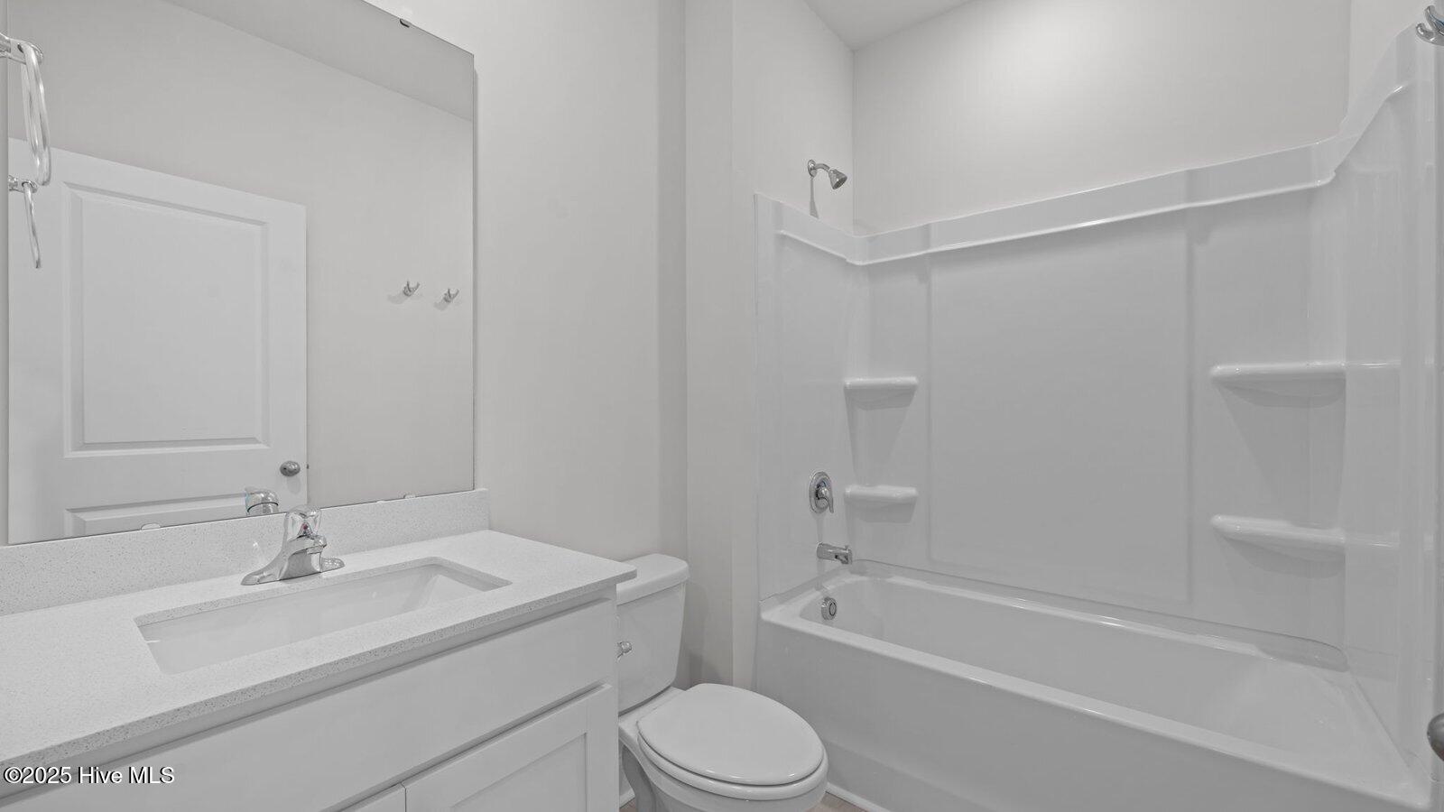 272 Lake Tyler Drive Property Photo 25