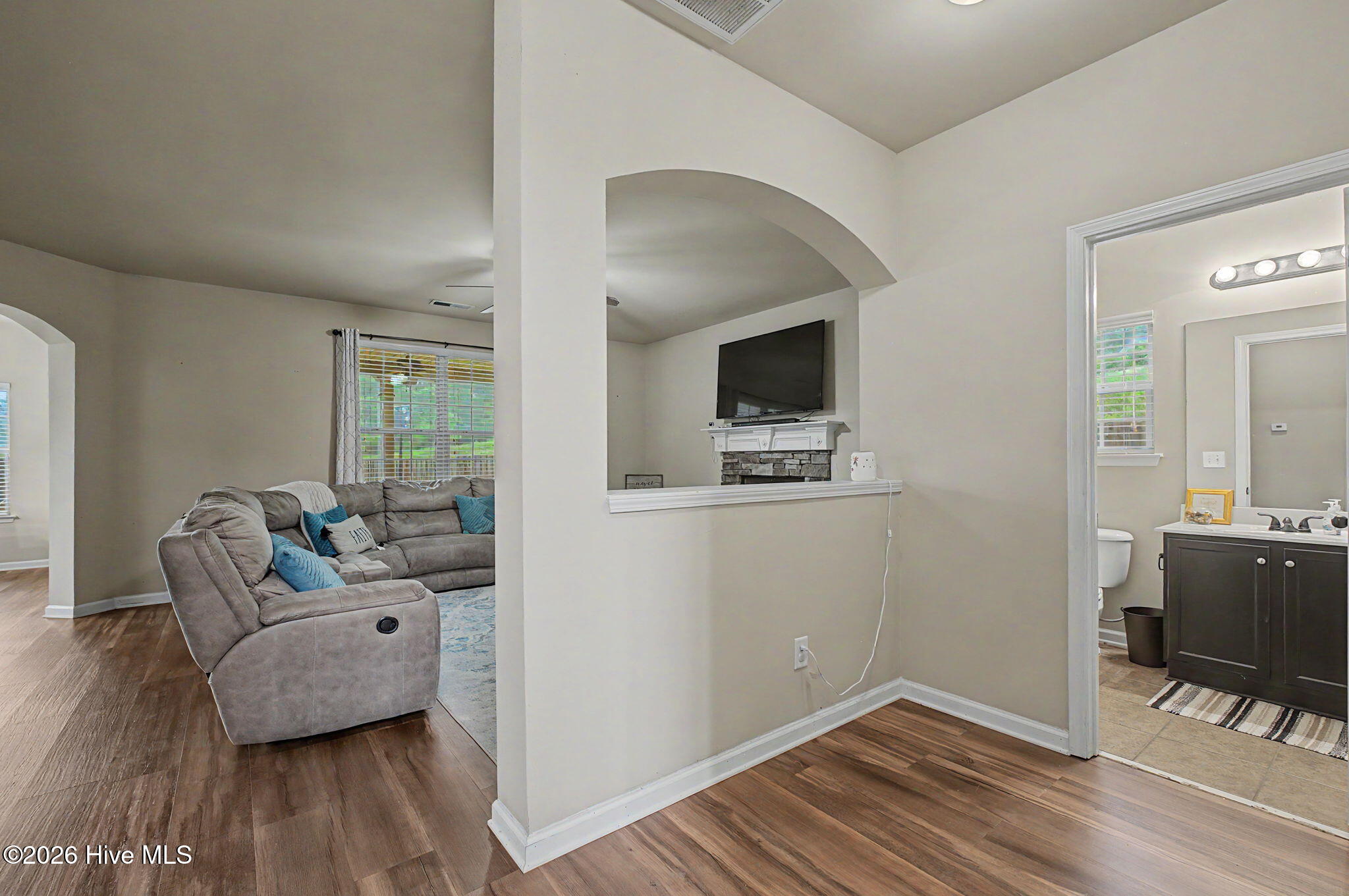 274 Equinox Loop Property Photo 13