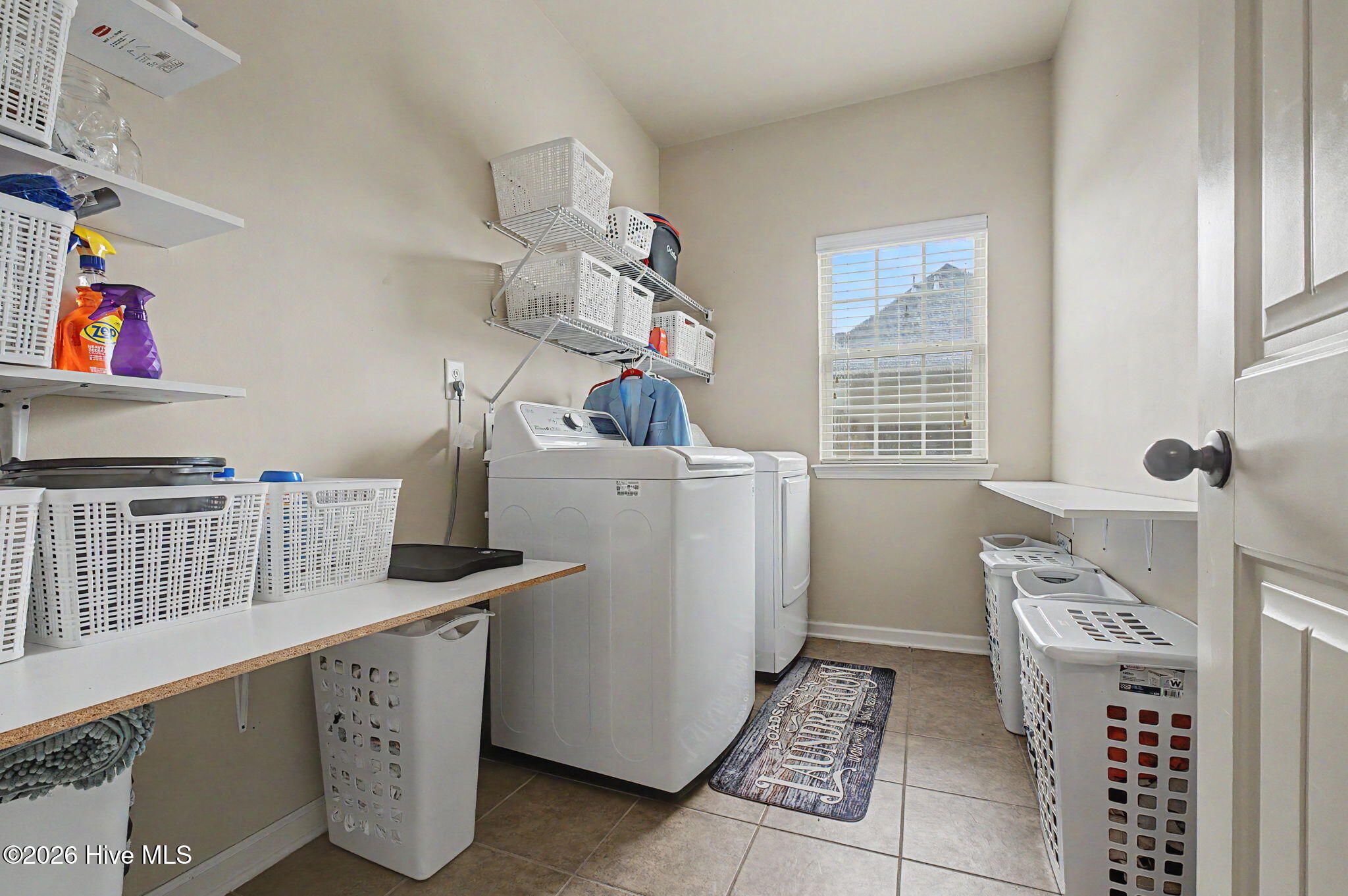 274 Equinox Loop Property Photo 27