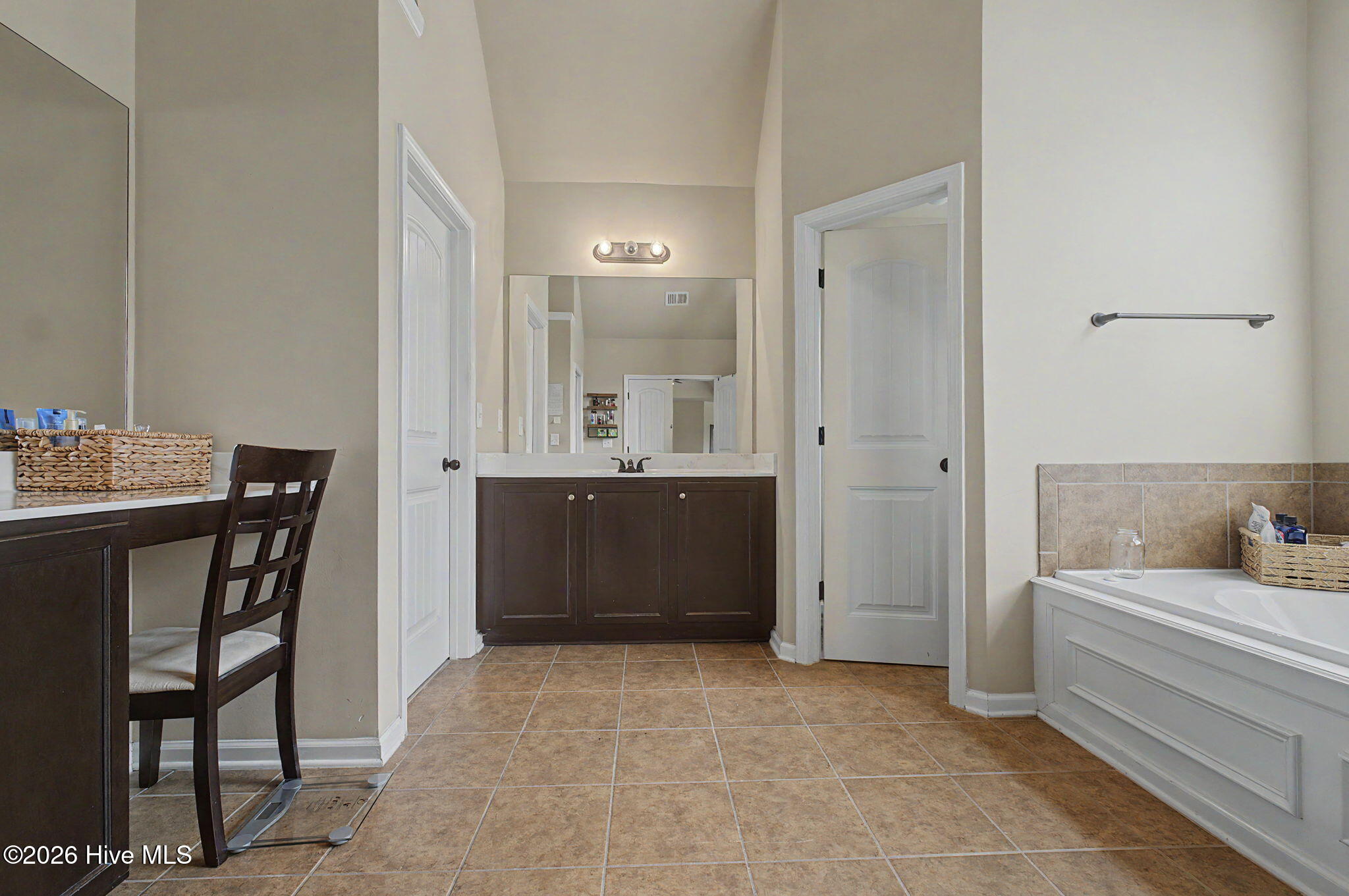 274 Equinox Loop Property Photo 46