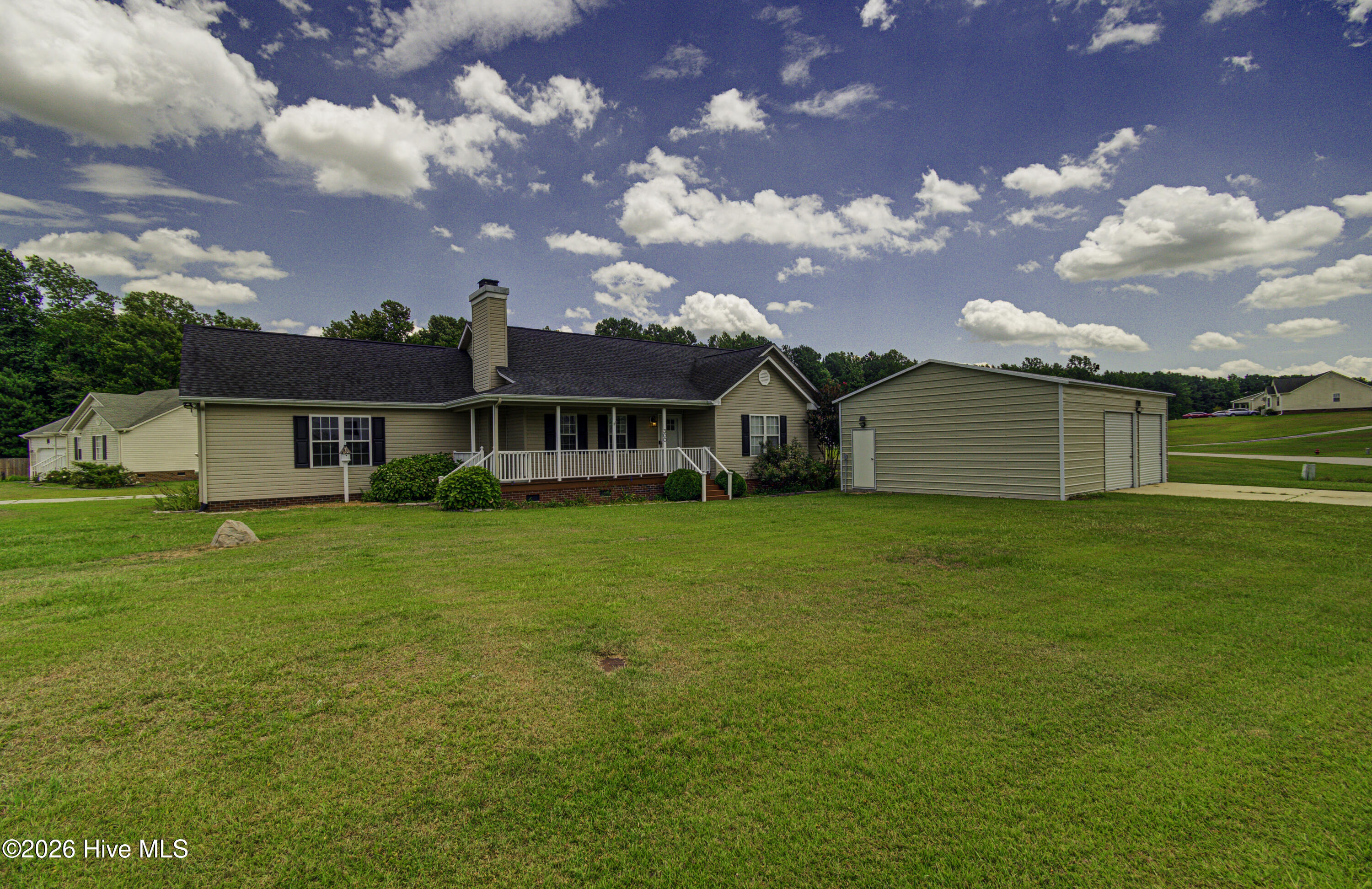 300 Crest Place Property Photo 1