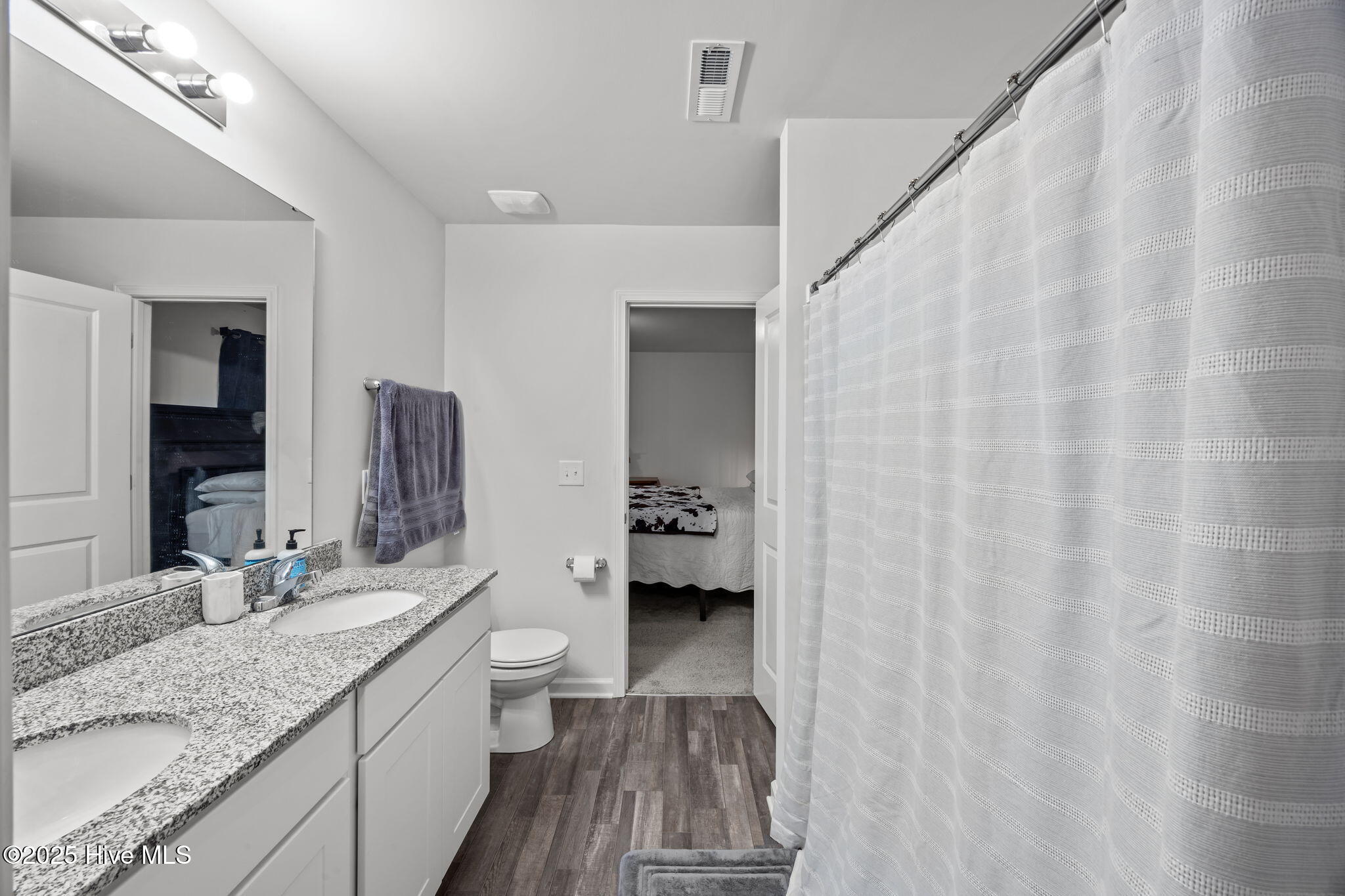 2200 Carriage Drive Property Photo 12
