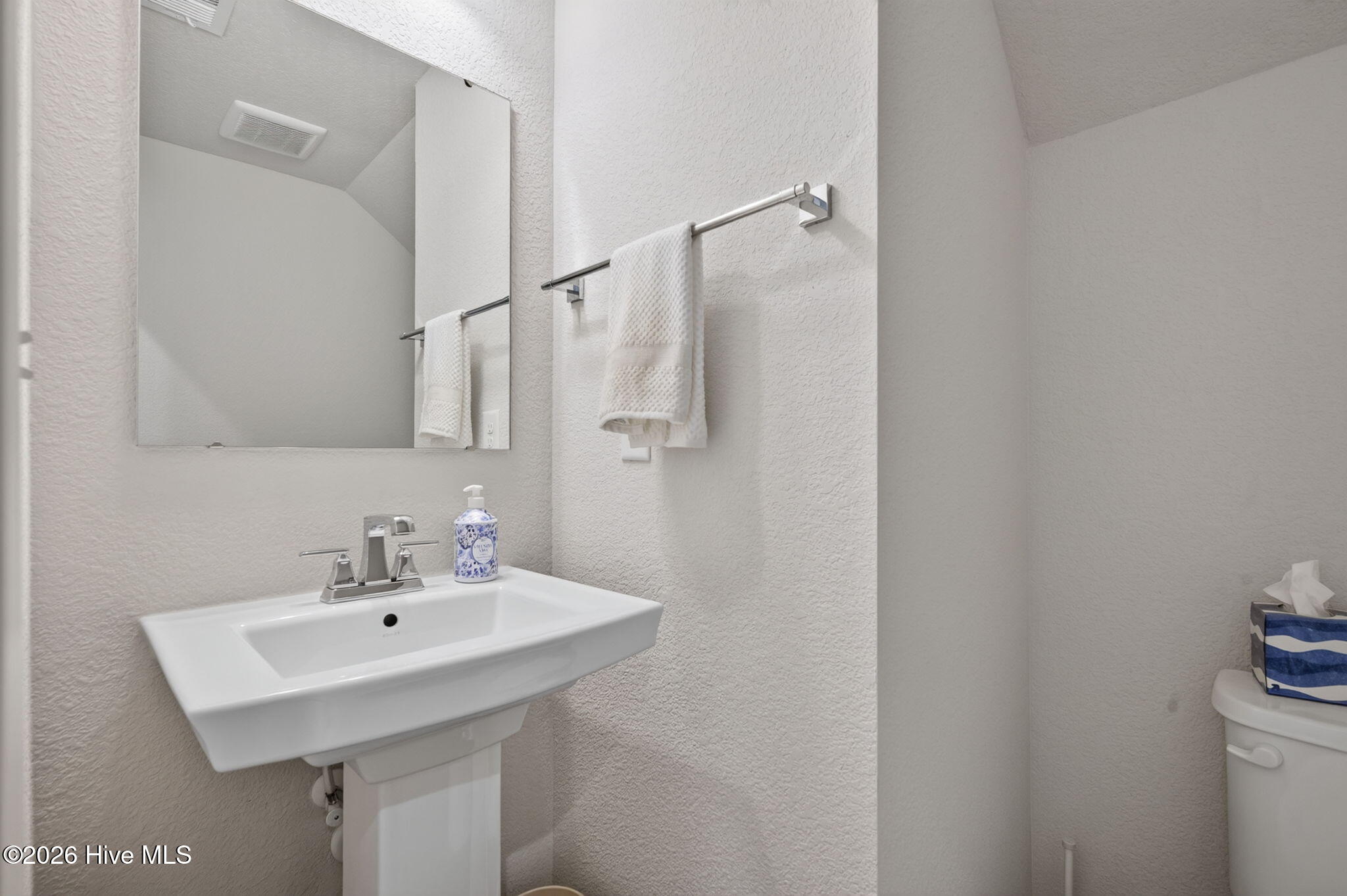 220 Grandview Drive Property Photo 6