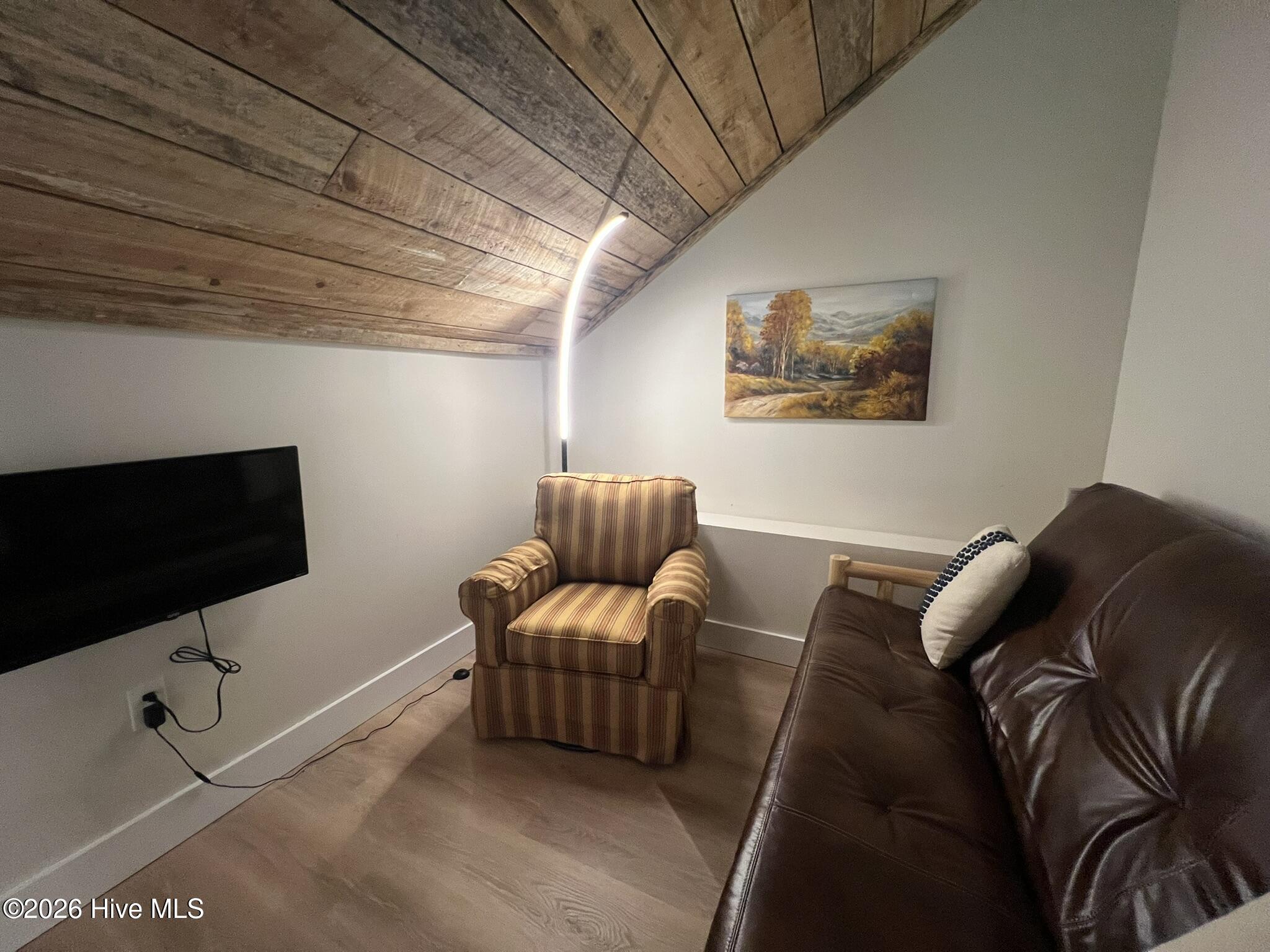 984 Cahill Drive Property Photo 13