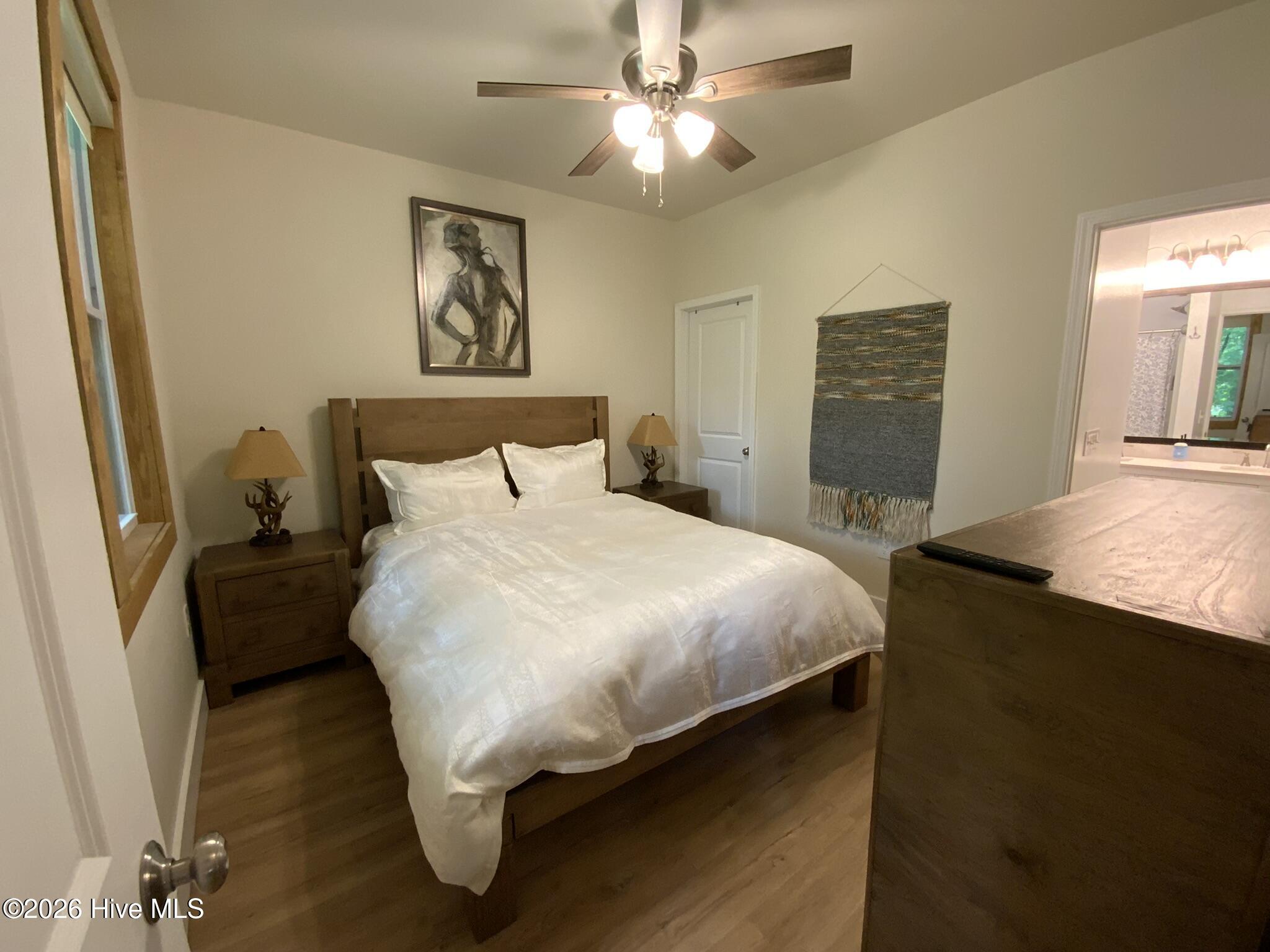 984 Cahill Drive Property Photo 16