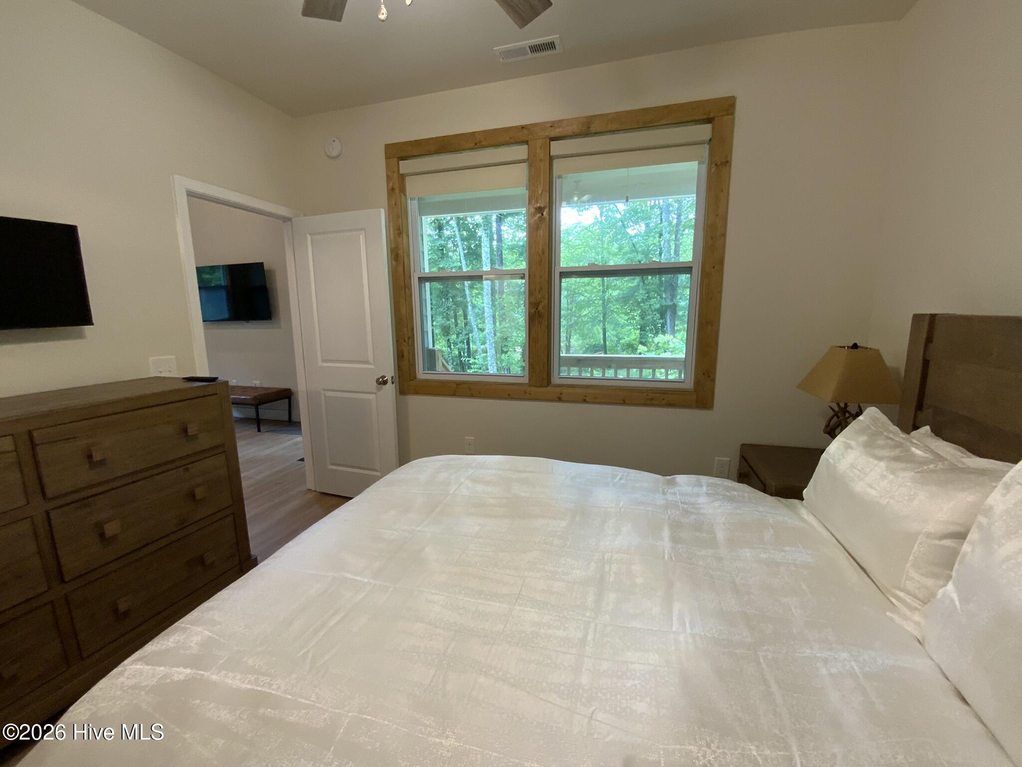 984 Cahill Drive Property Photo 17