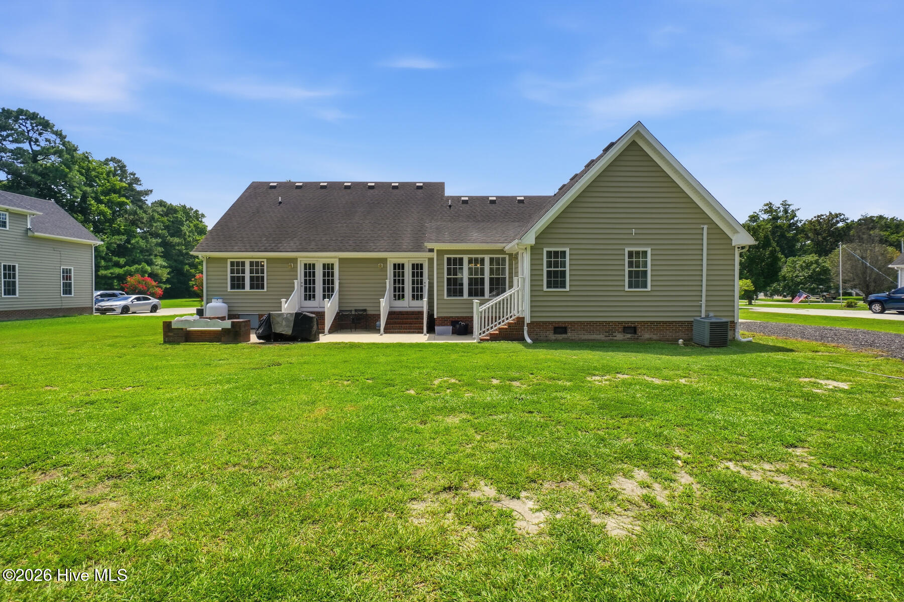 129 Summer Way Property Photo 5