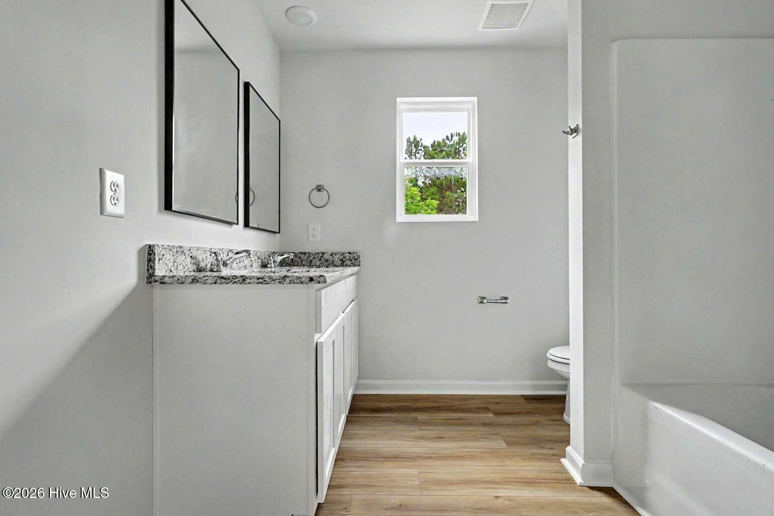 1278 Benjamin Street Se Property Photo 6