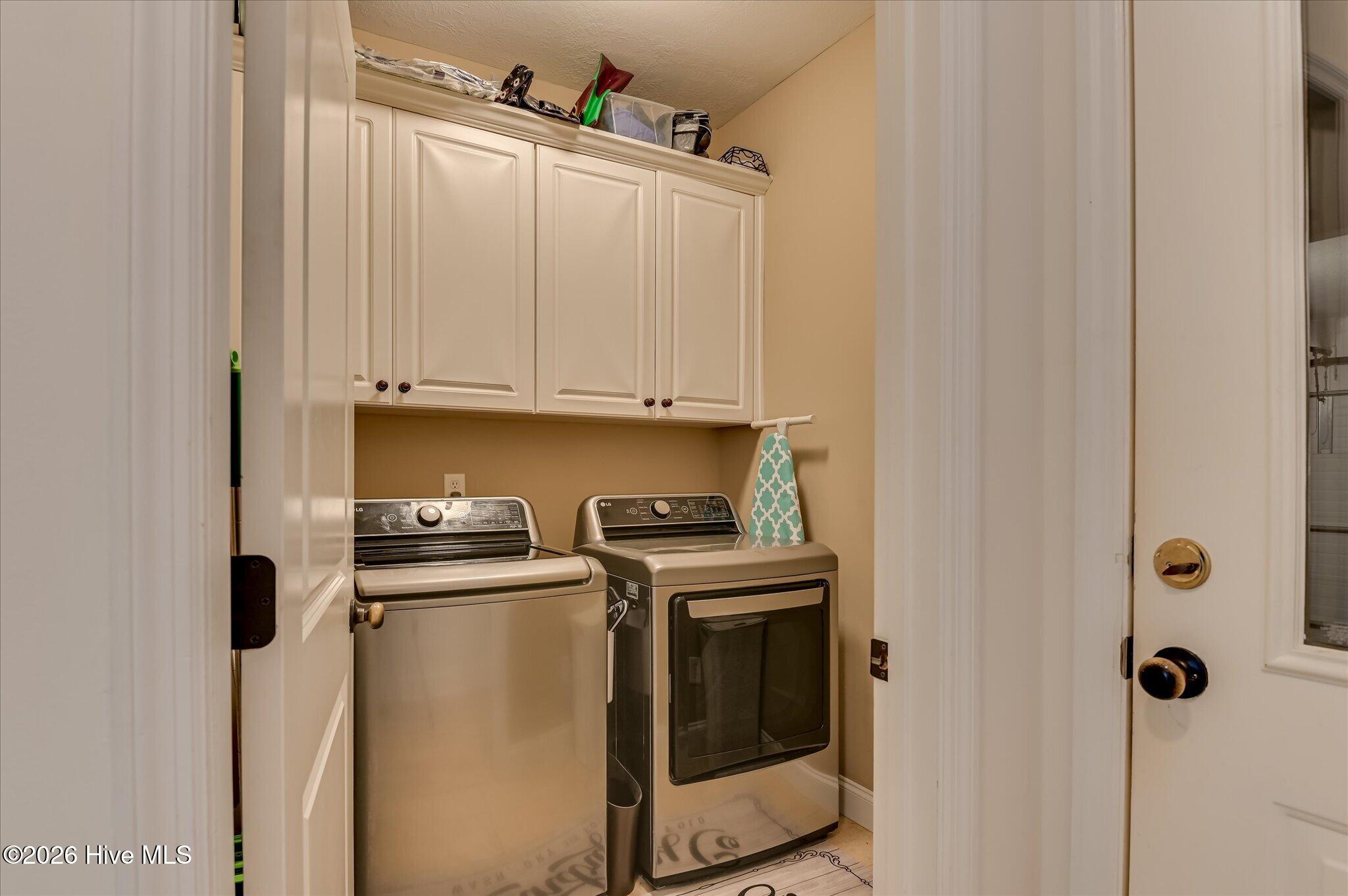 320 Burnhill Avenue Property Photo 40