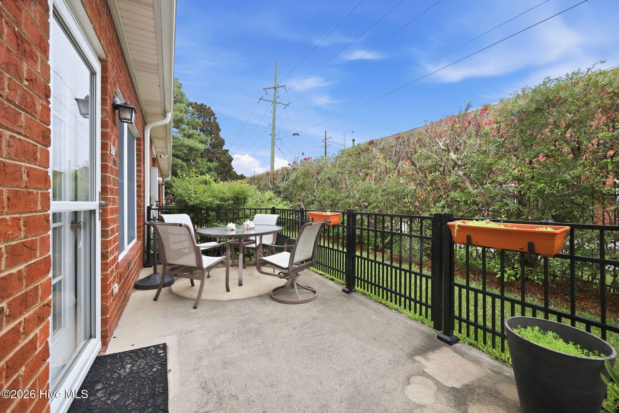 407 Willows Court Property Photo 17