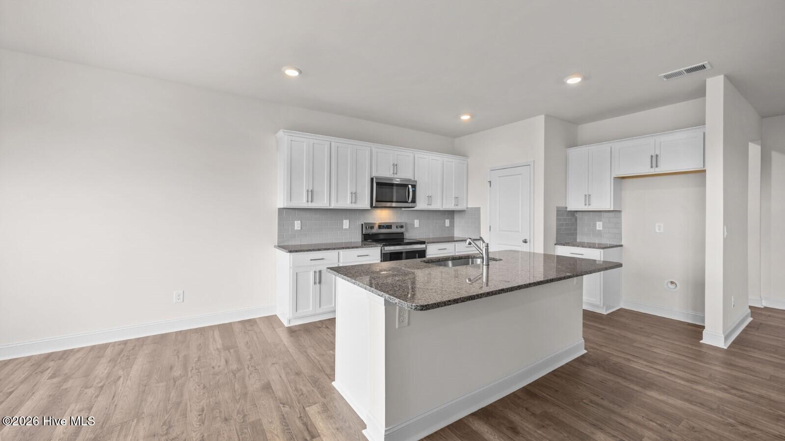 10590 Beard Way Property Photo 11