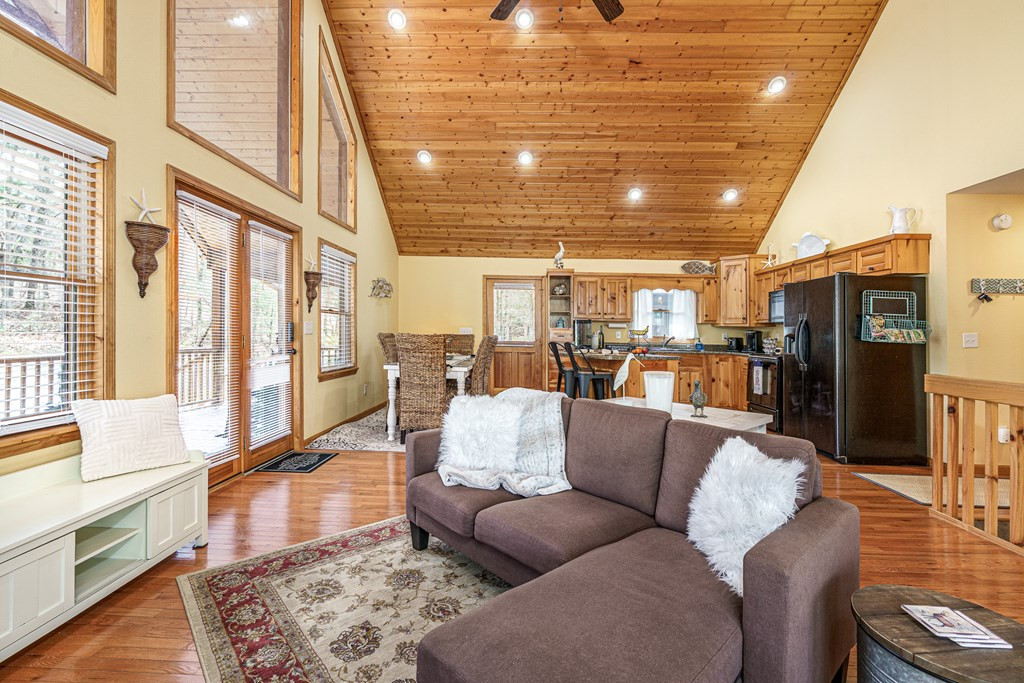 198 Dew Drop Lane Property Photo 4