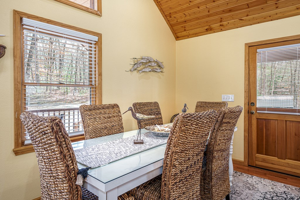 198 Dew Drop Lane Property Photo 8