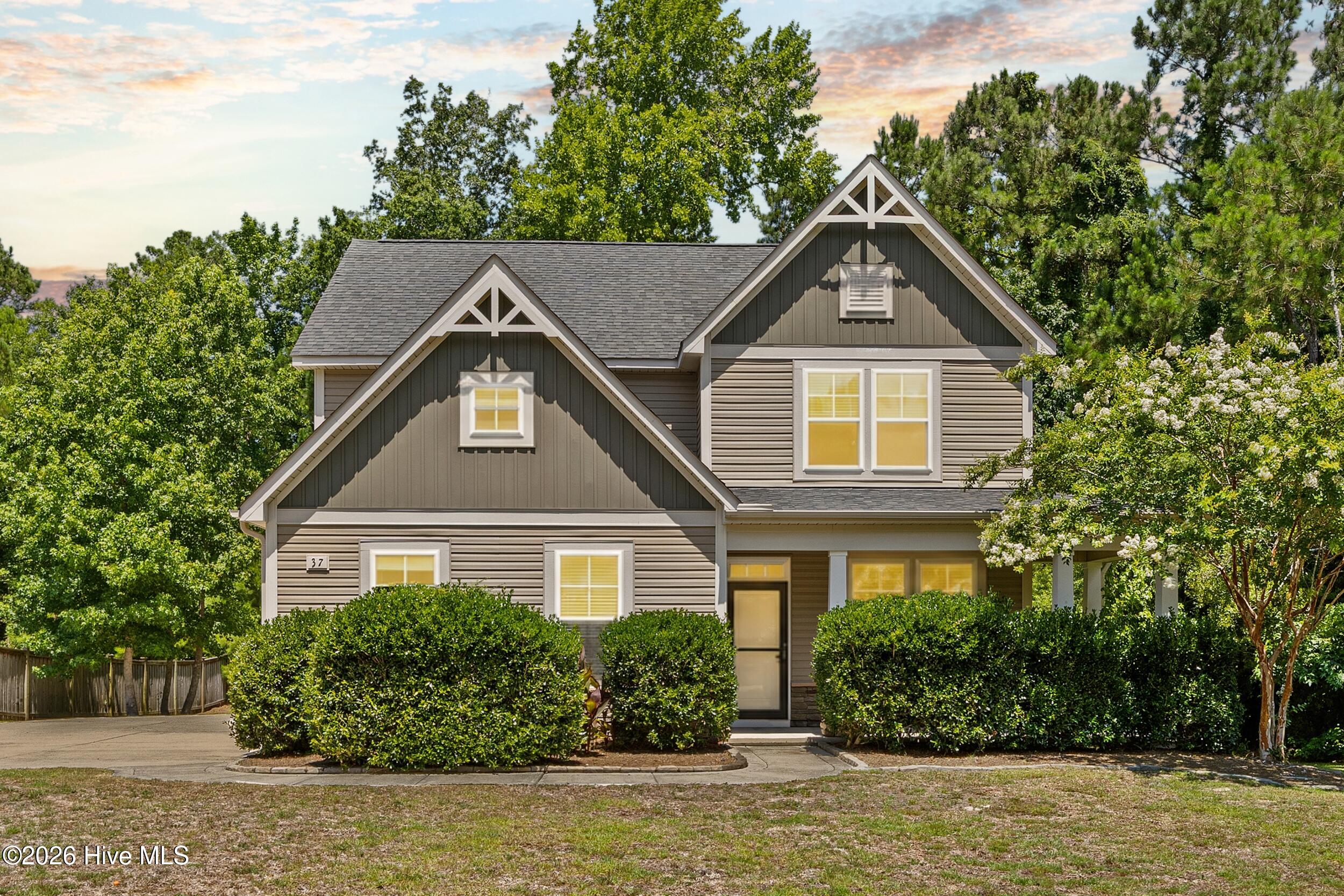 37 Twisted Oak Court Property Photo 1