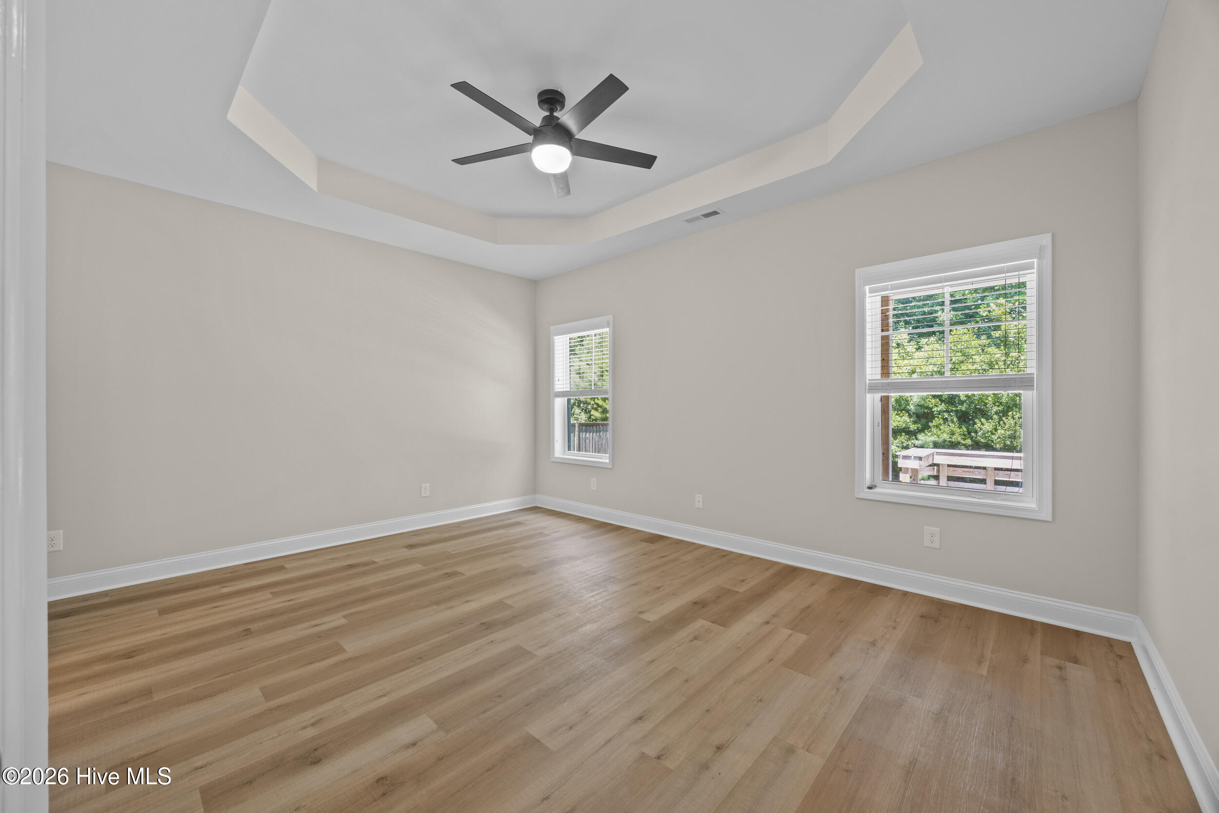 37 Twisted Oak Court Property Photo 13