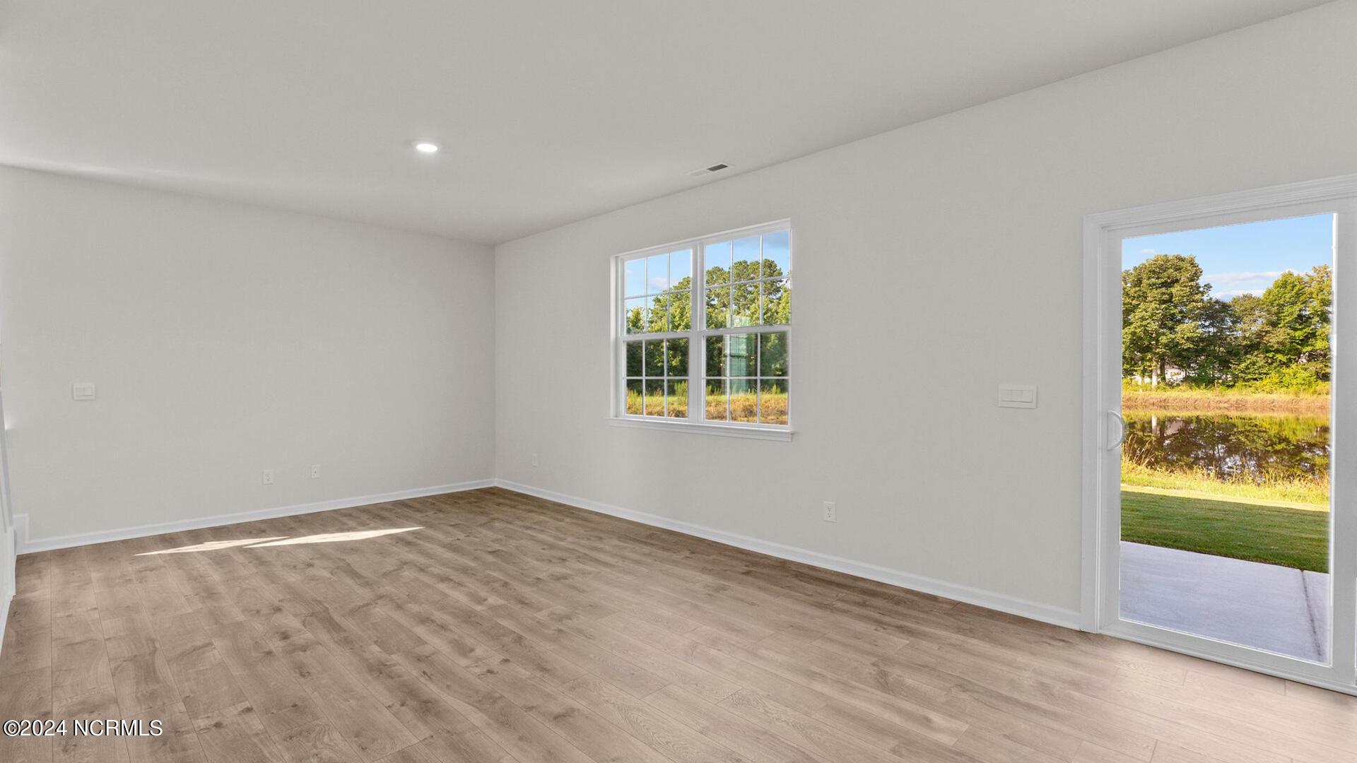 1404 Green Ridge Drive Property Photo 4