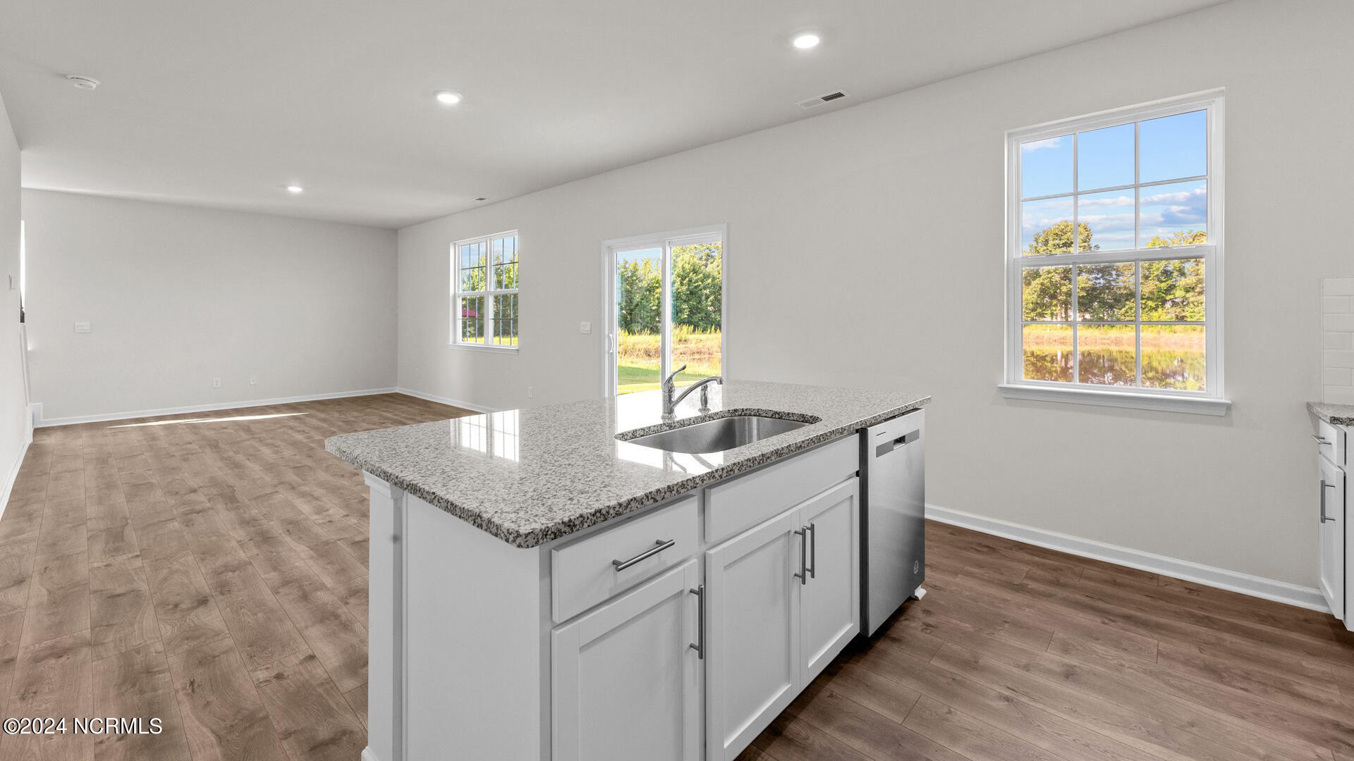 1404 Green Ridge Drive Property Photo 8