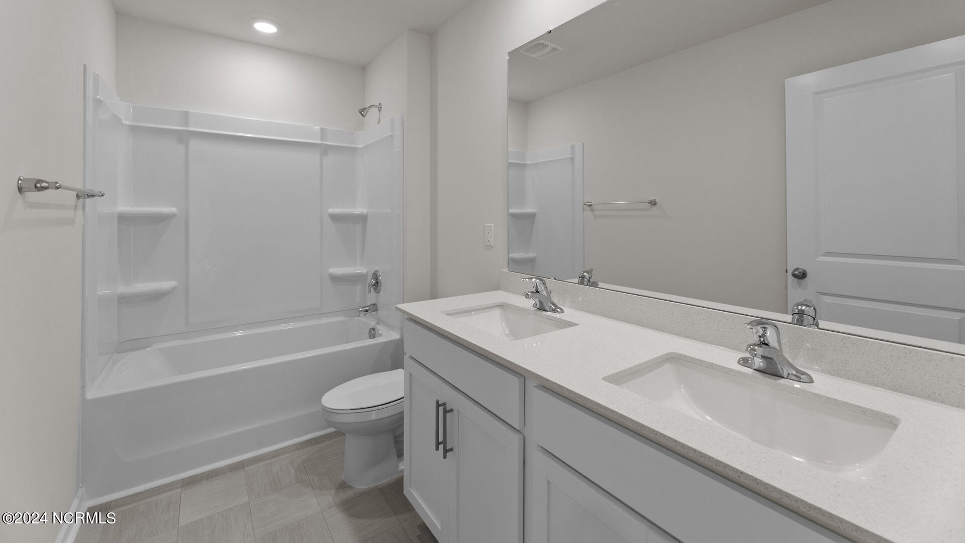 1404 Green Ridge Drive Property Photo 15