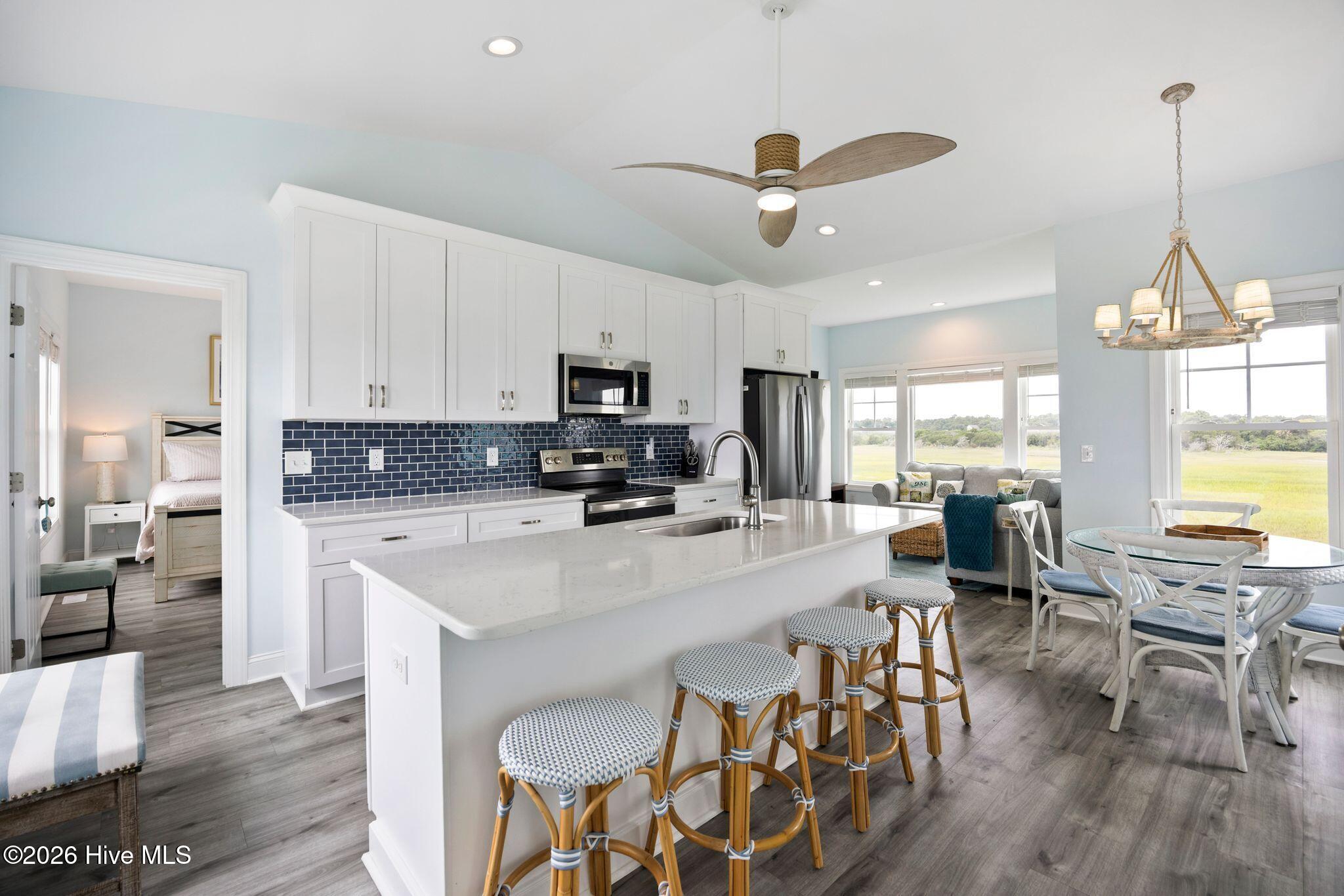 494 Ocean Boulevard W Property Photo 6