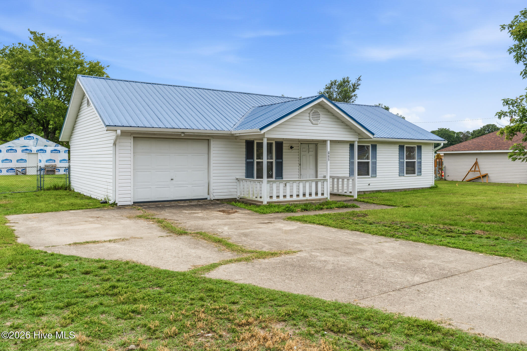 685 Old Cheraw Highway Property Photo 1