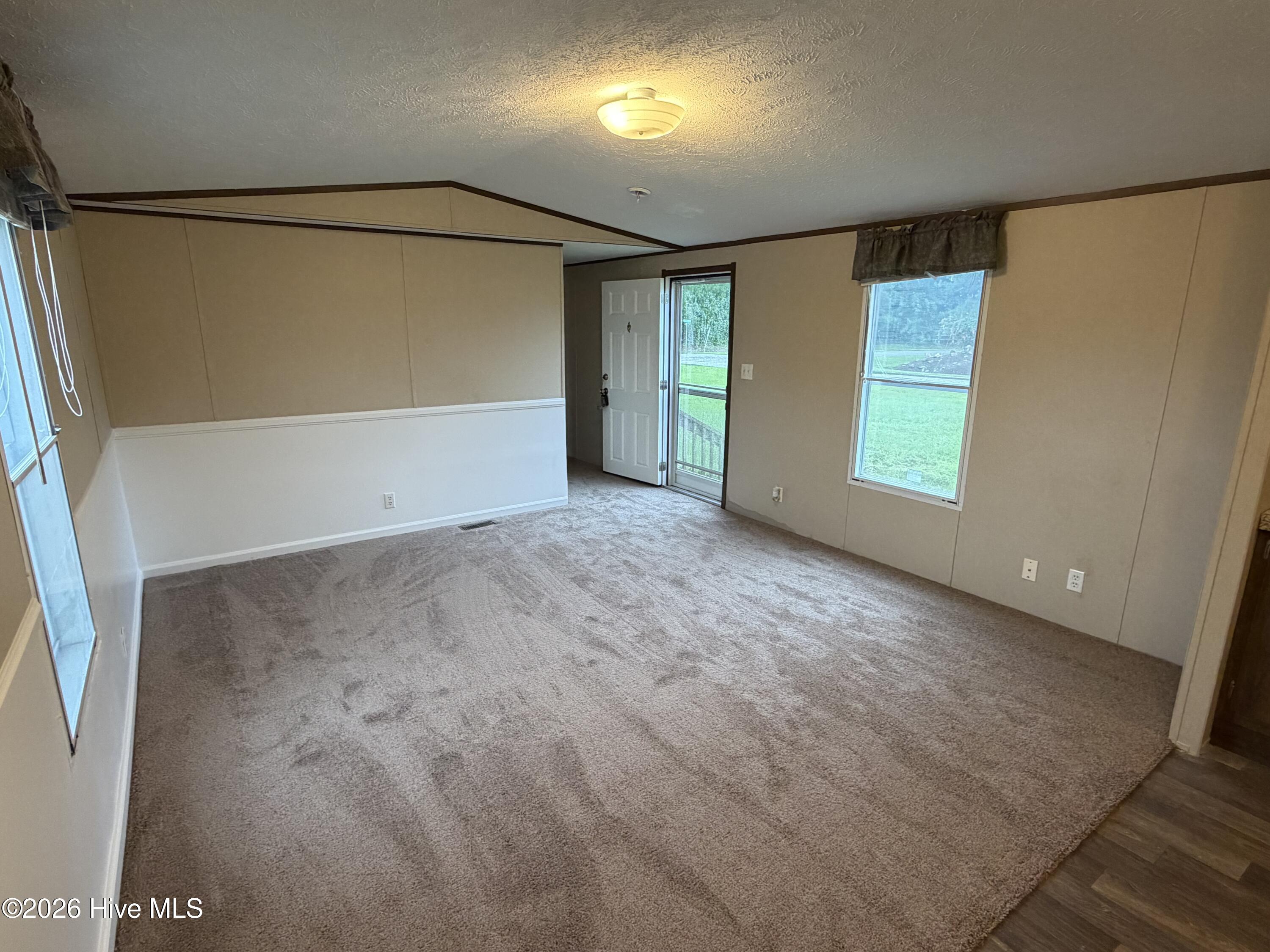 4506 Tammy Lane Property Photo 3
