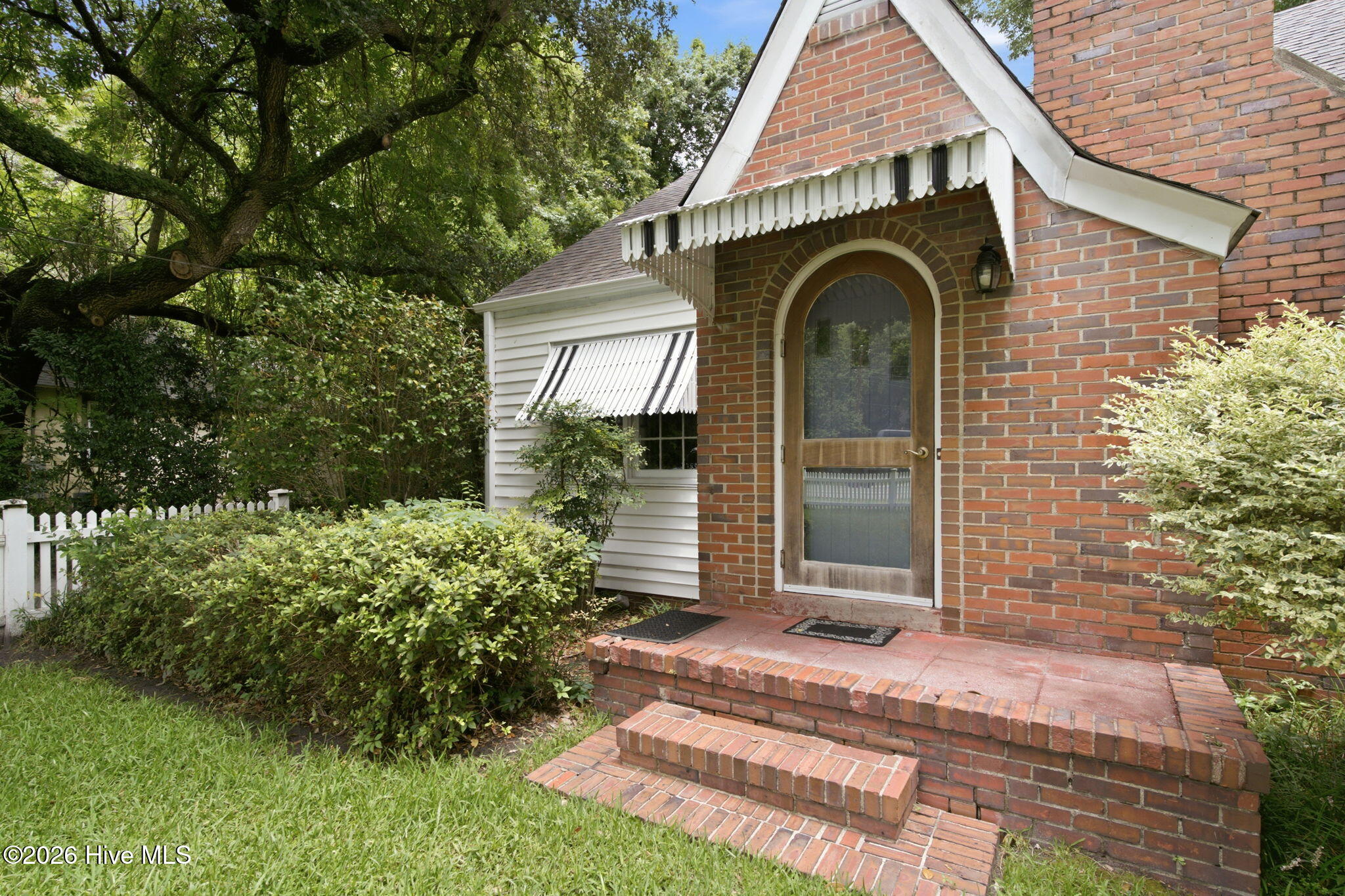 4201 Wrightsville Avenue Property Photo 3