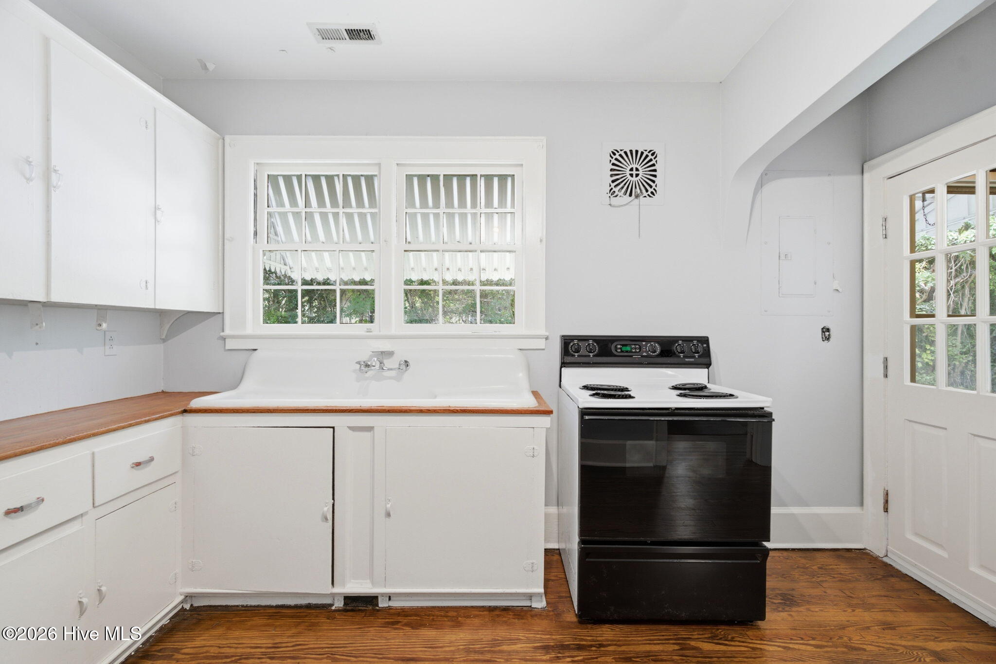 4201 Wrightsville Avenue Property Photo 10