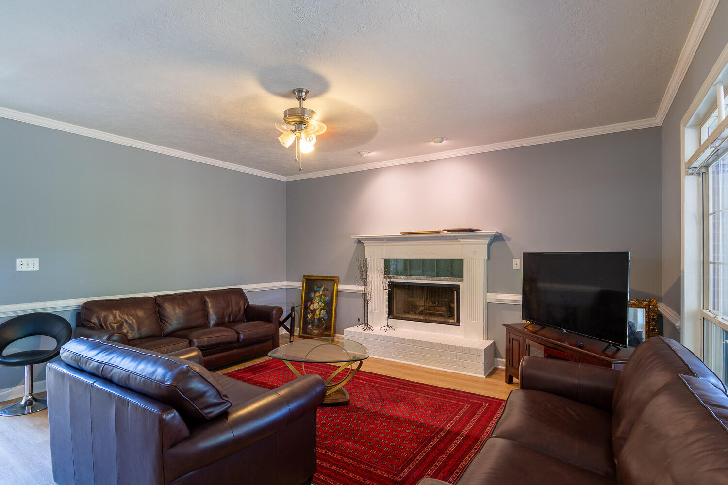 1357 Montrose Place Property Photo 7