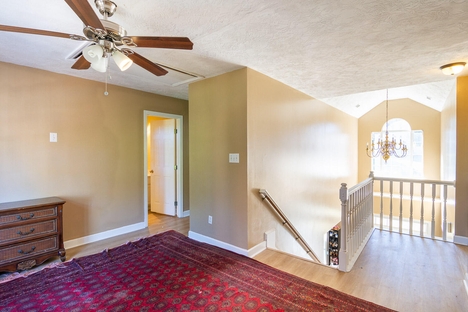 1357 Montrose Place Property Photo 14