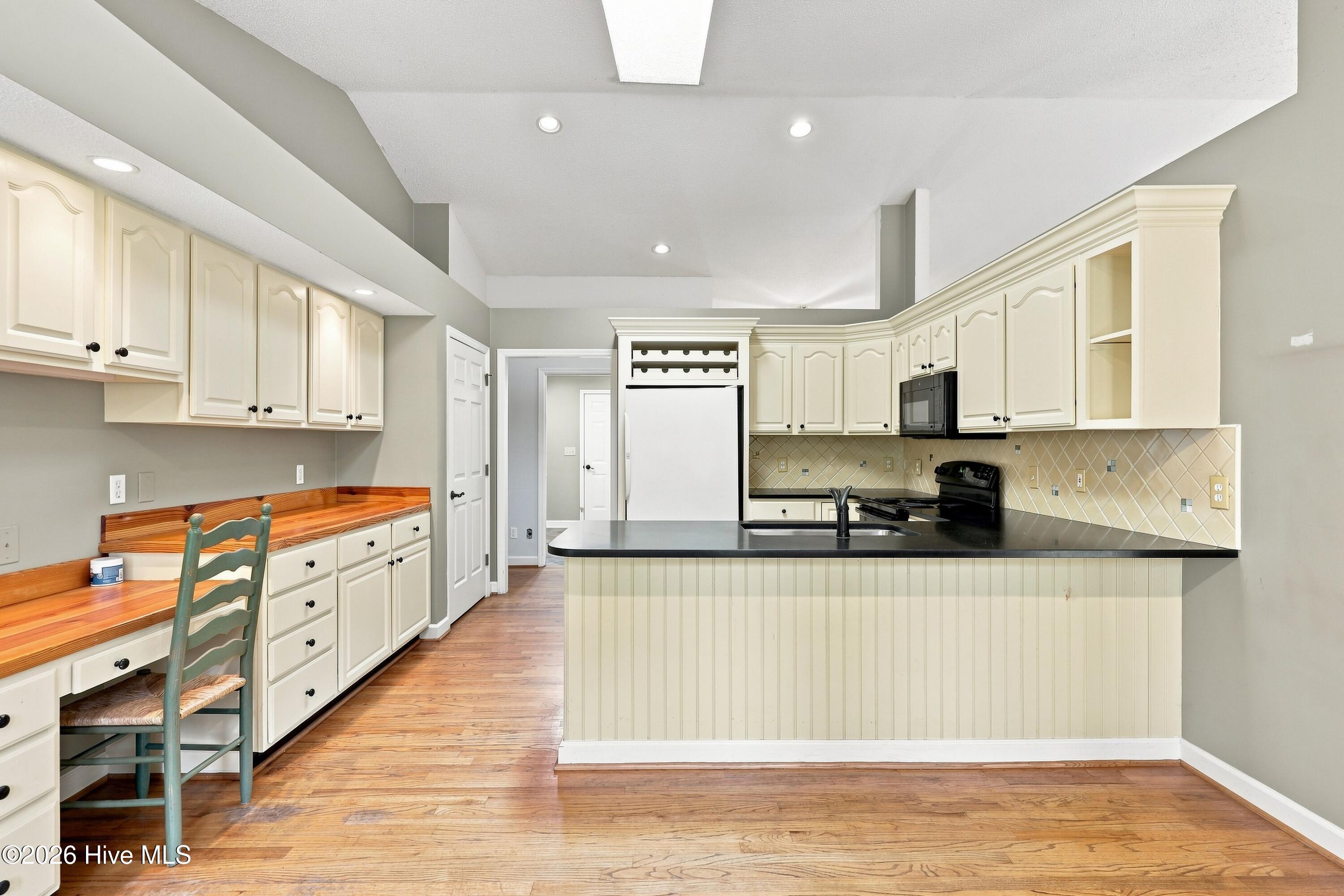 6 Sunset Drive Property Photo 4
