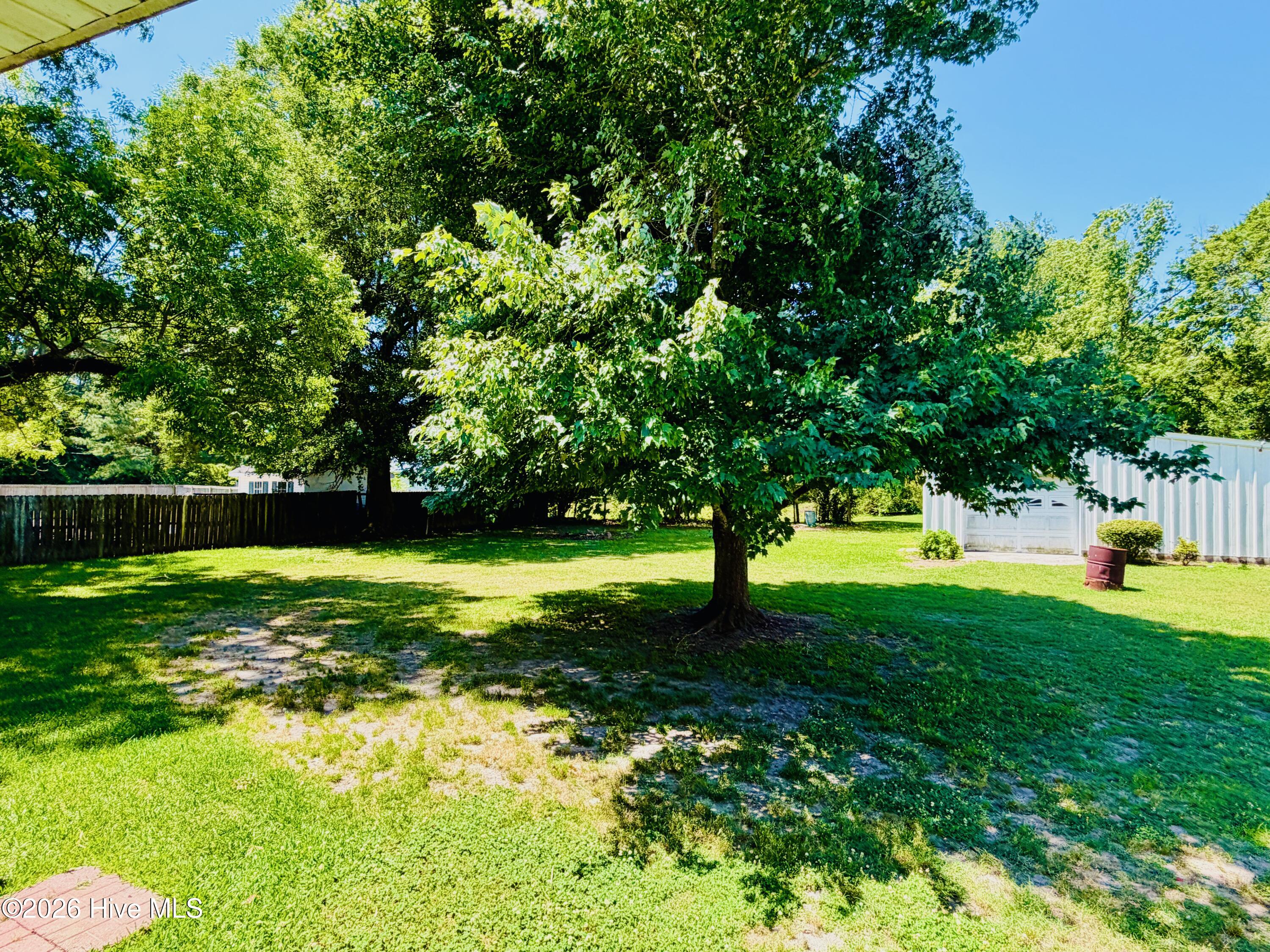 302 N Front Street Property Photo 6
