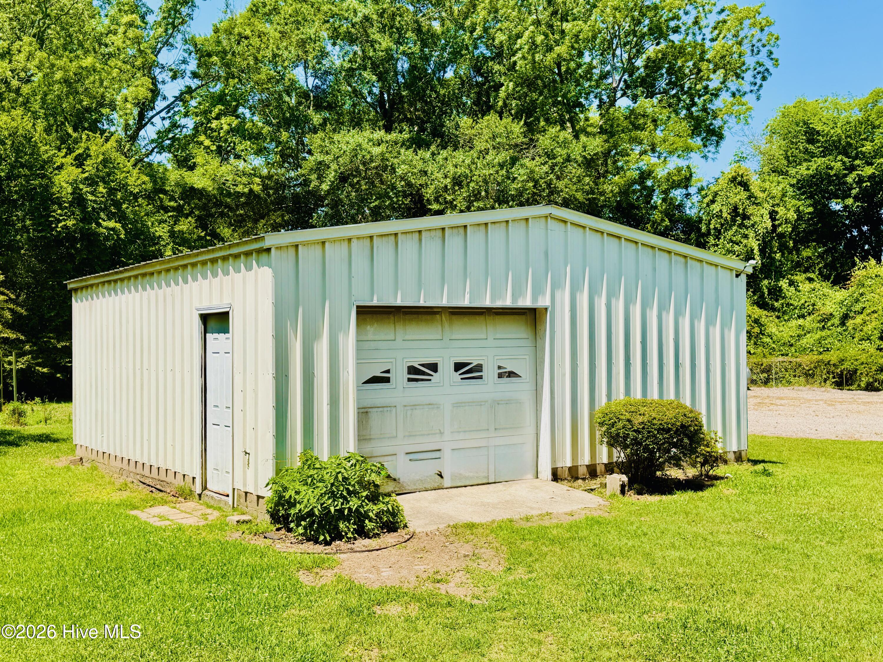 302 N Front Street Property Photo 35