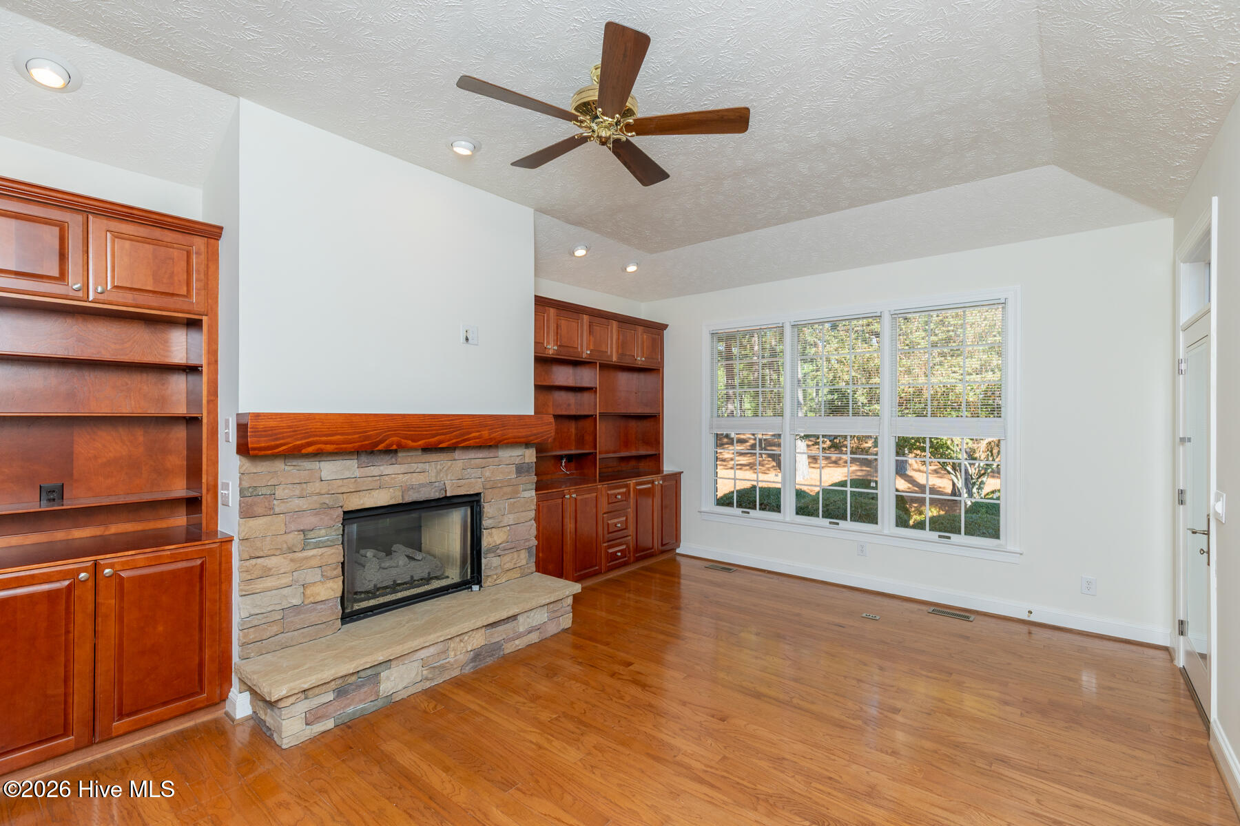 86 Pinewild Drive Property Photo 4